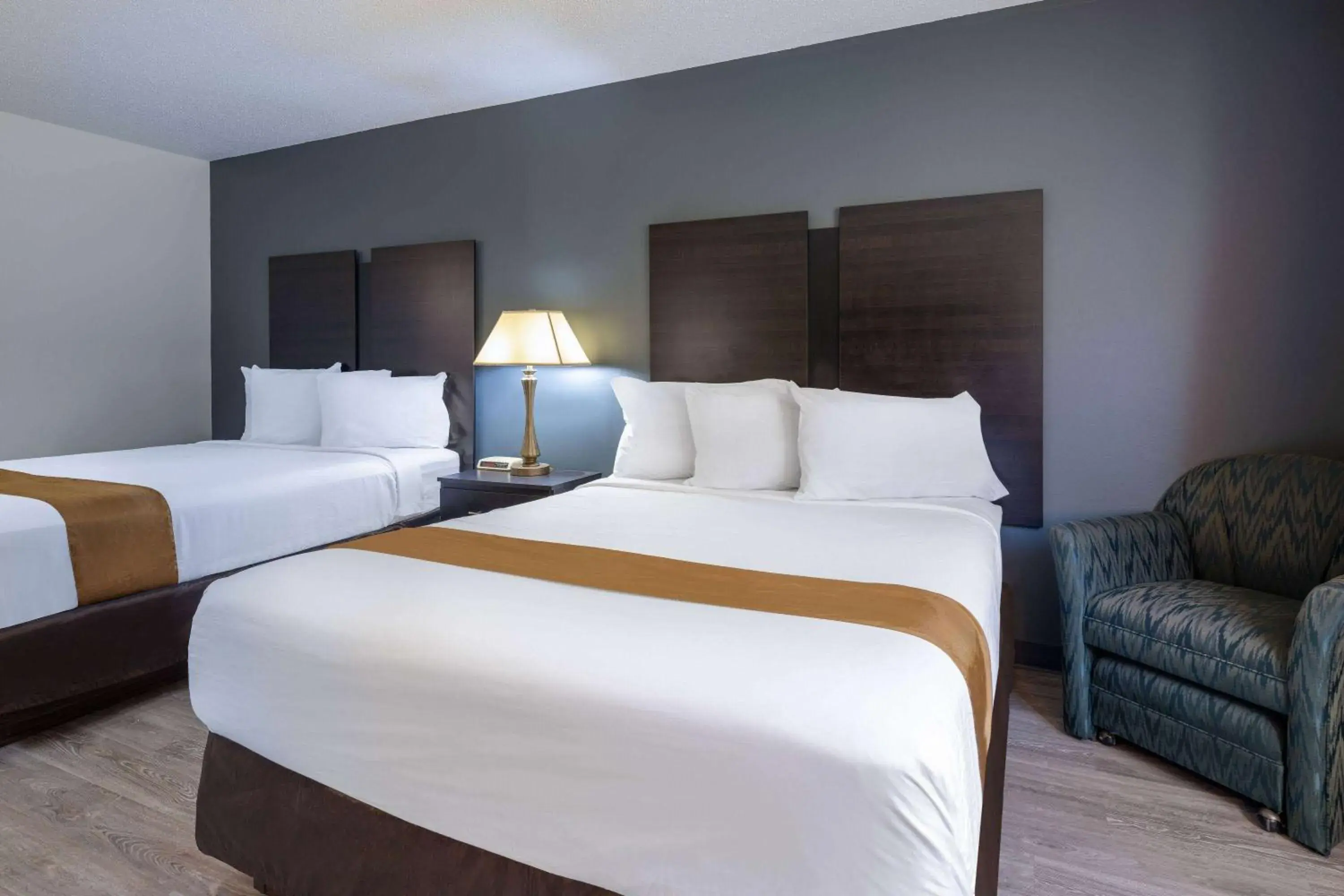 Photo of the whole room, Bed in Travelodge by Wyndham Merrill Photo of the whole room, Bed in Travelodge by Wyndham Merrill