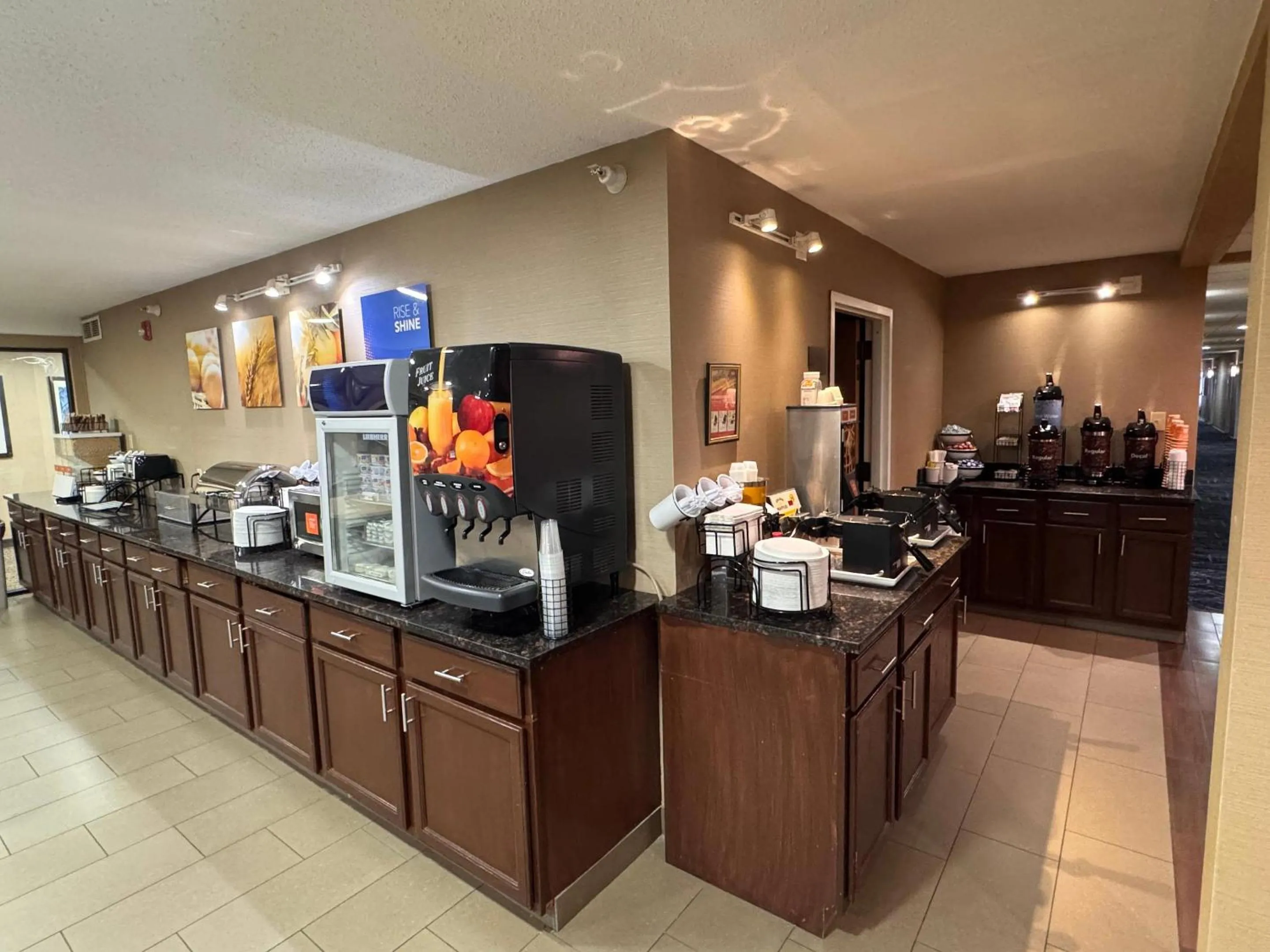Breakfast in Comfort Inn & Suites Black River Falls I-94