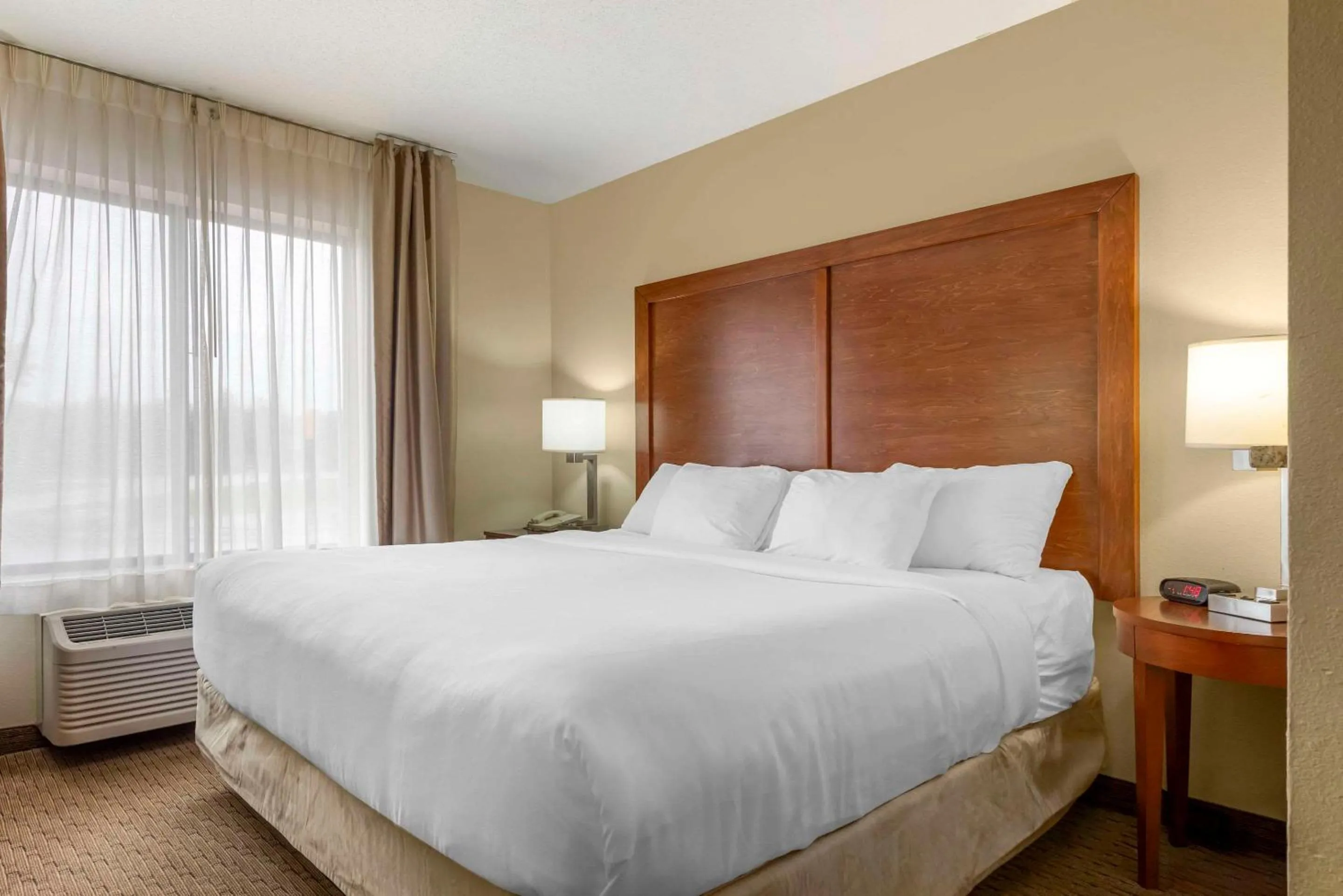 Bedroom, Bed in Comfort Inn & Suites Black River Falls I-94