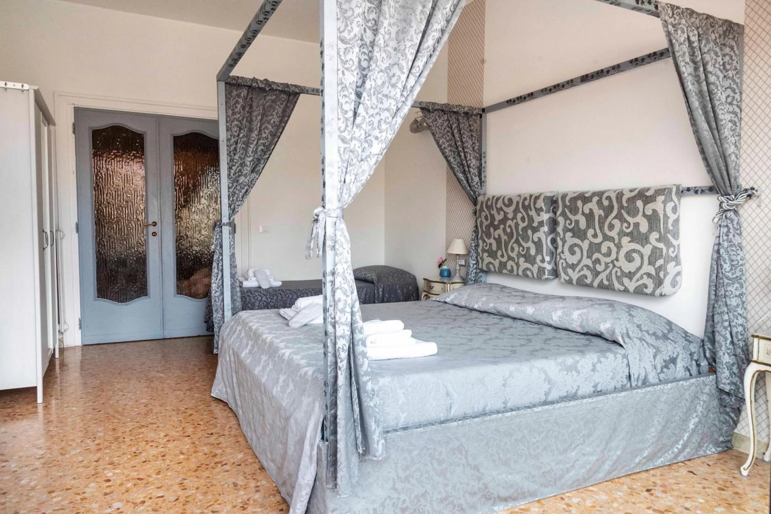 Bedroom, Bed in Merulana Suite S.Peter