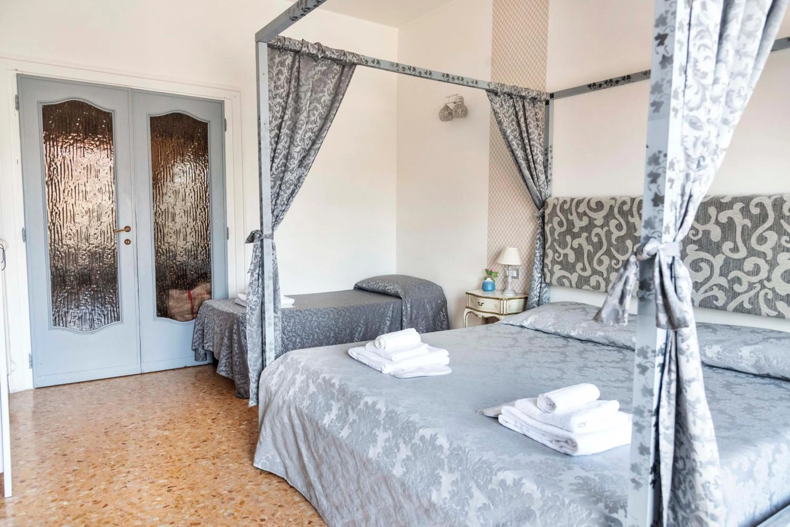 Bedroom, Bed in Merulana Suite S.Peter