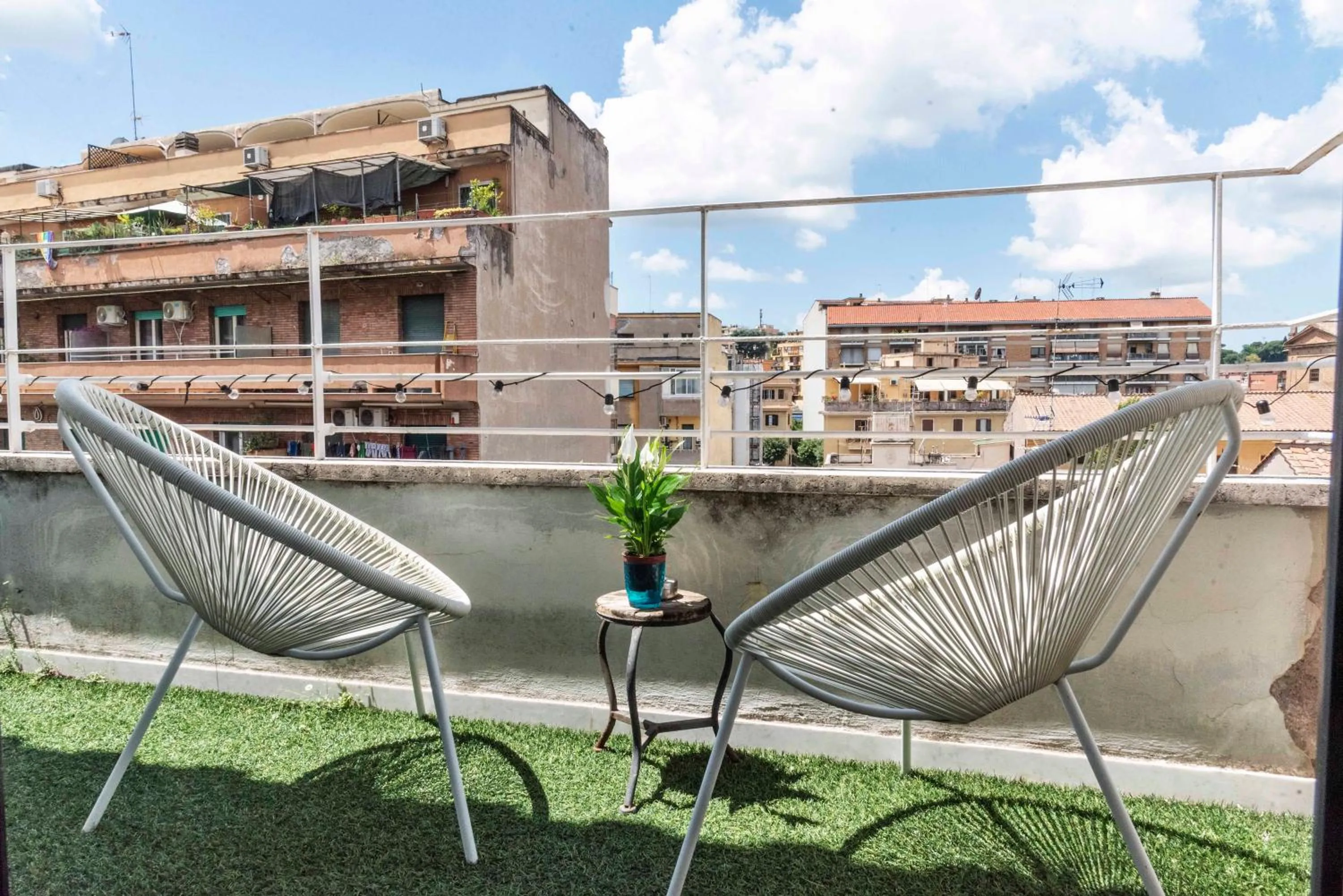 Balcony/Terrace in Merulana Suite S.Peter