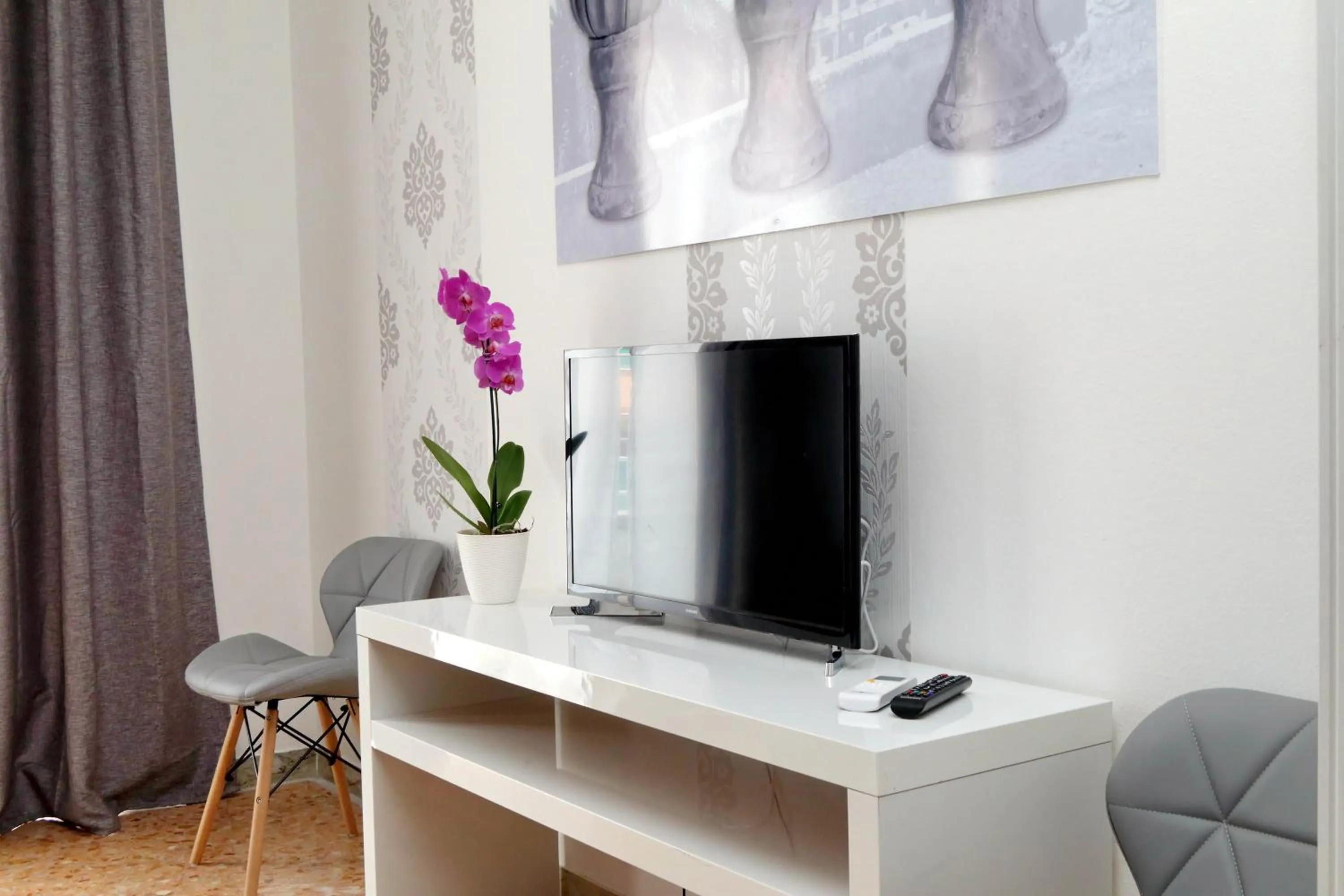 TV and multimedia in Merulana Suite S.Peter