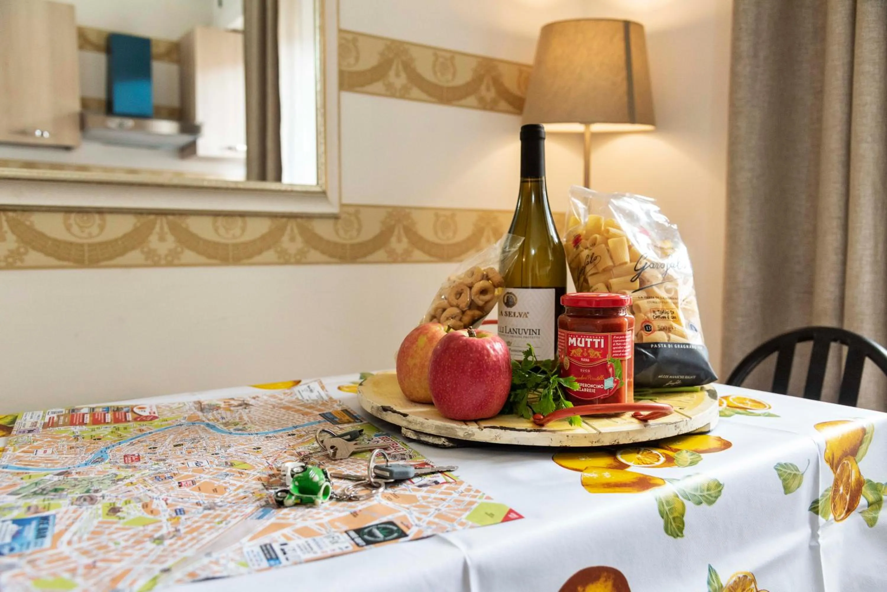 Food and drinks in Merulana Suite S.Peter