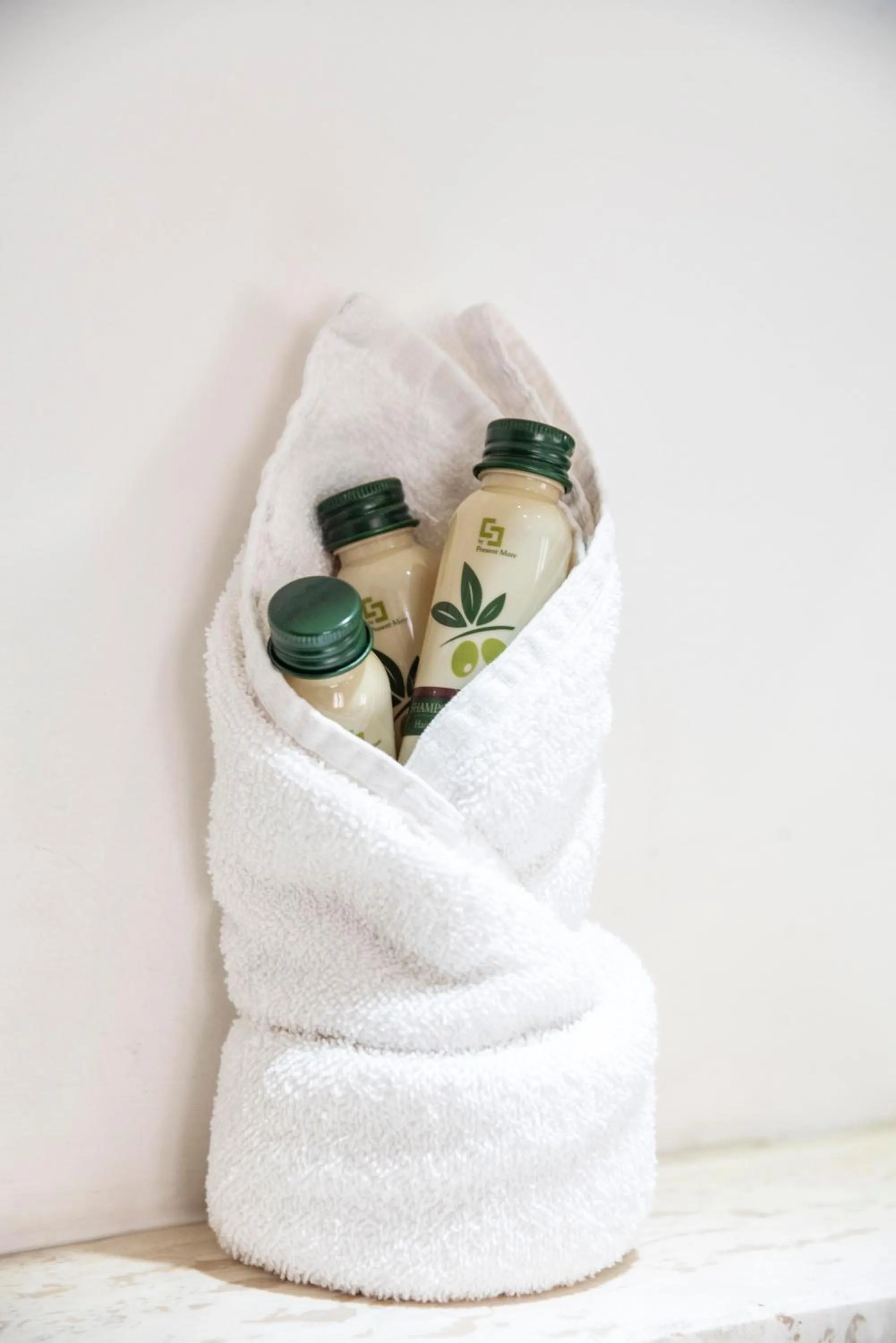 Property building in Merulana Suite S.Peter