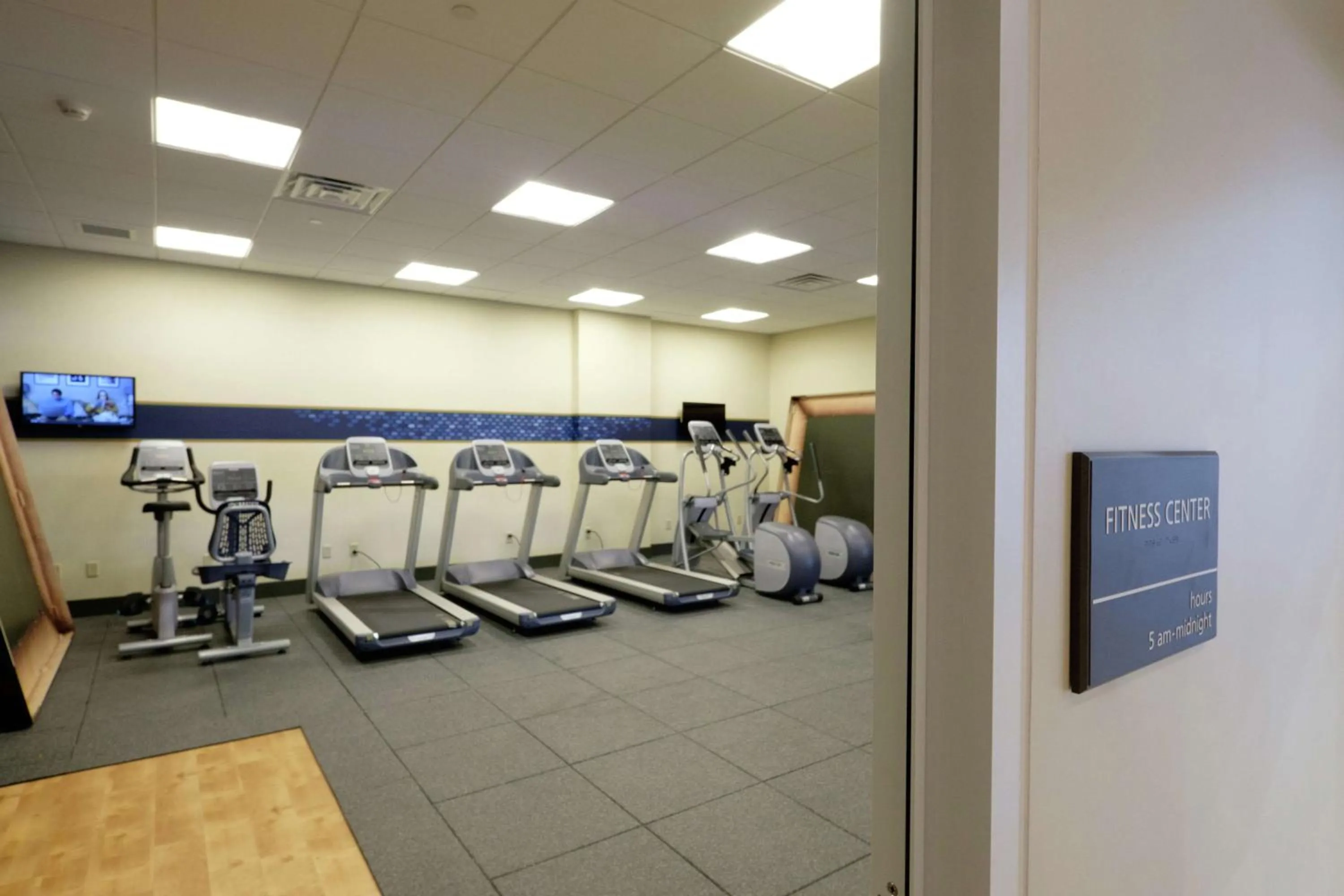 Fitness centre/facilities in Hampton Inn Green Bay Downtown