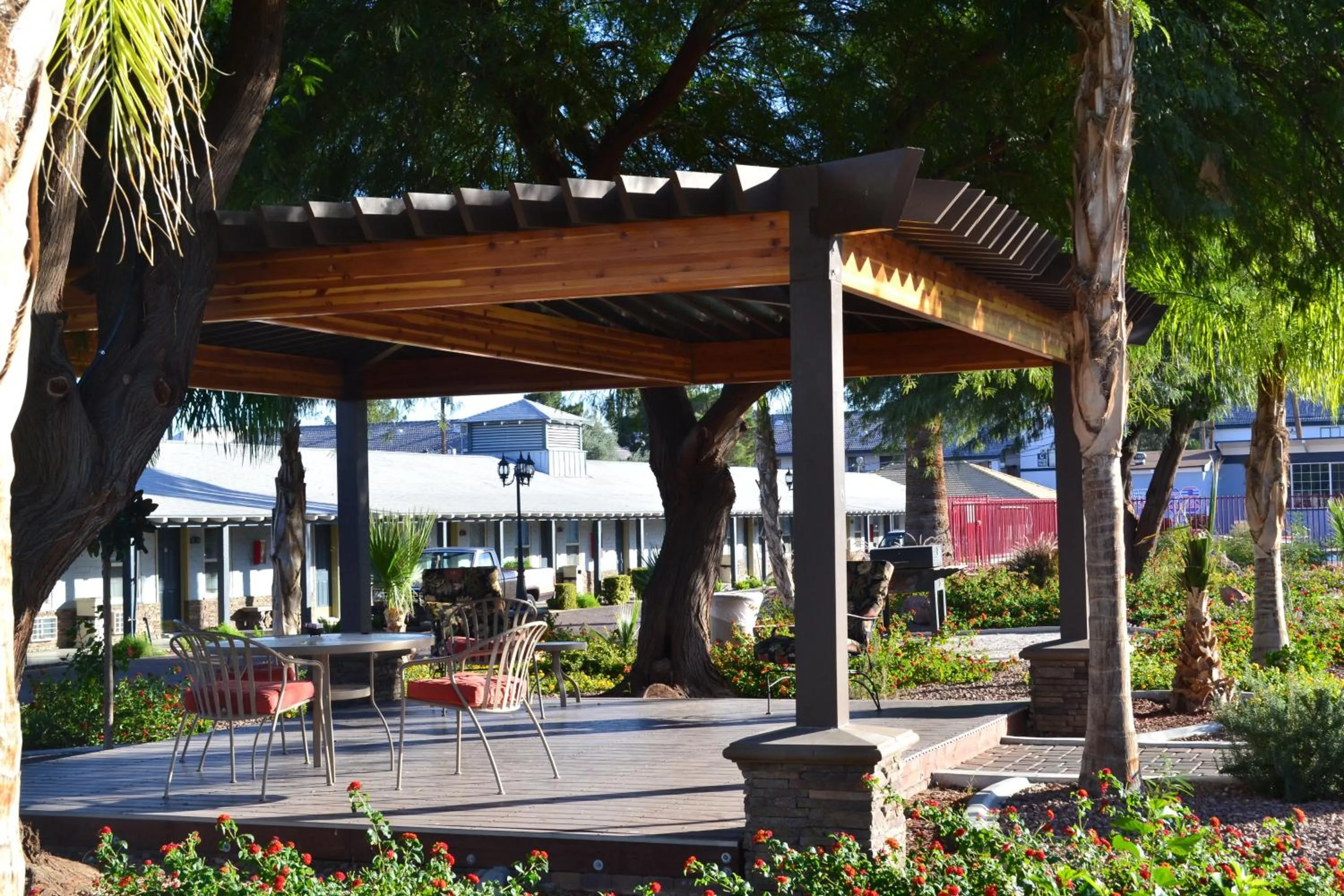 Facade/entrance in Sterling Gardens