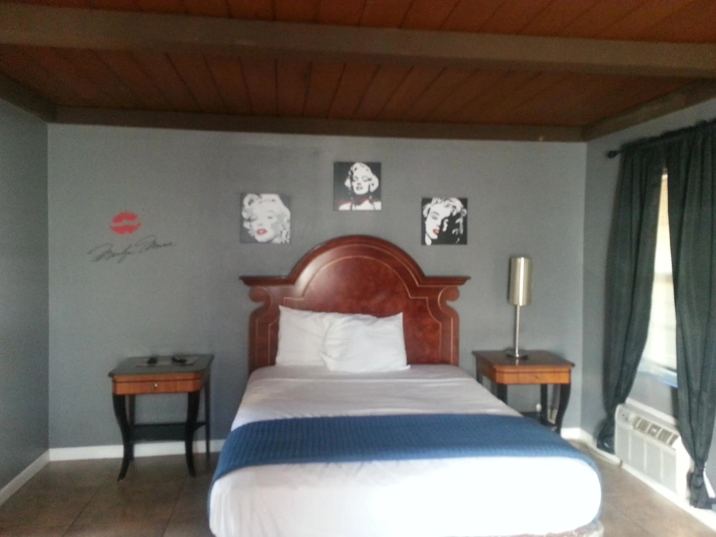 Bedroom, Bed in Sterling Gardens