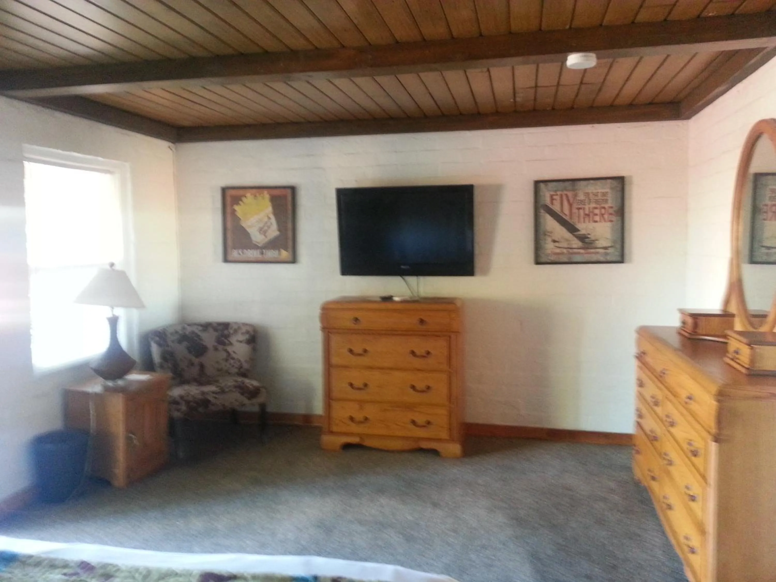 TV and multimedia in Sterling Gardens