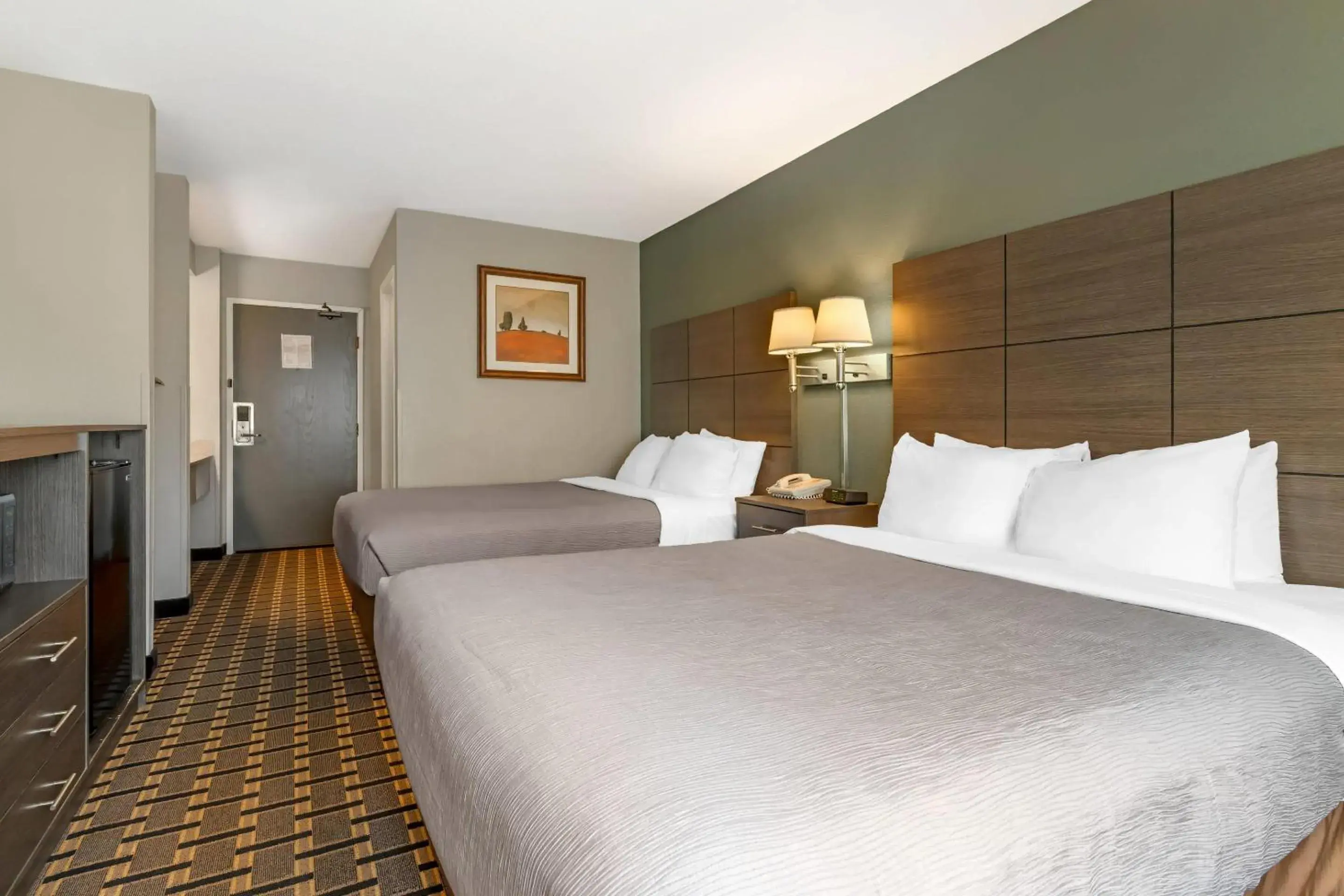 Bedroom, Bed in Quality Inn Mauston I-90 Bedroom, Bed in Quality Inn Mauston I-90