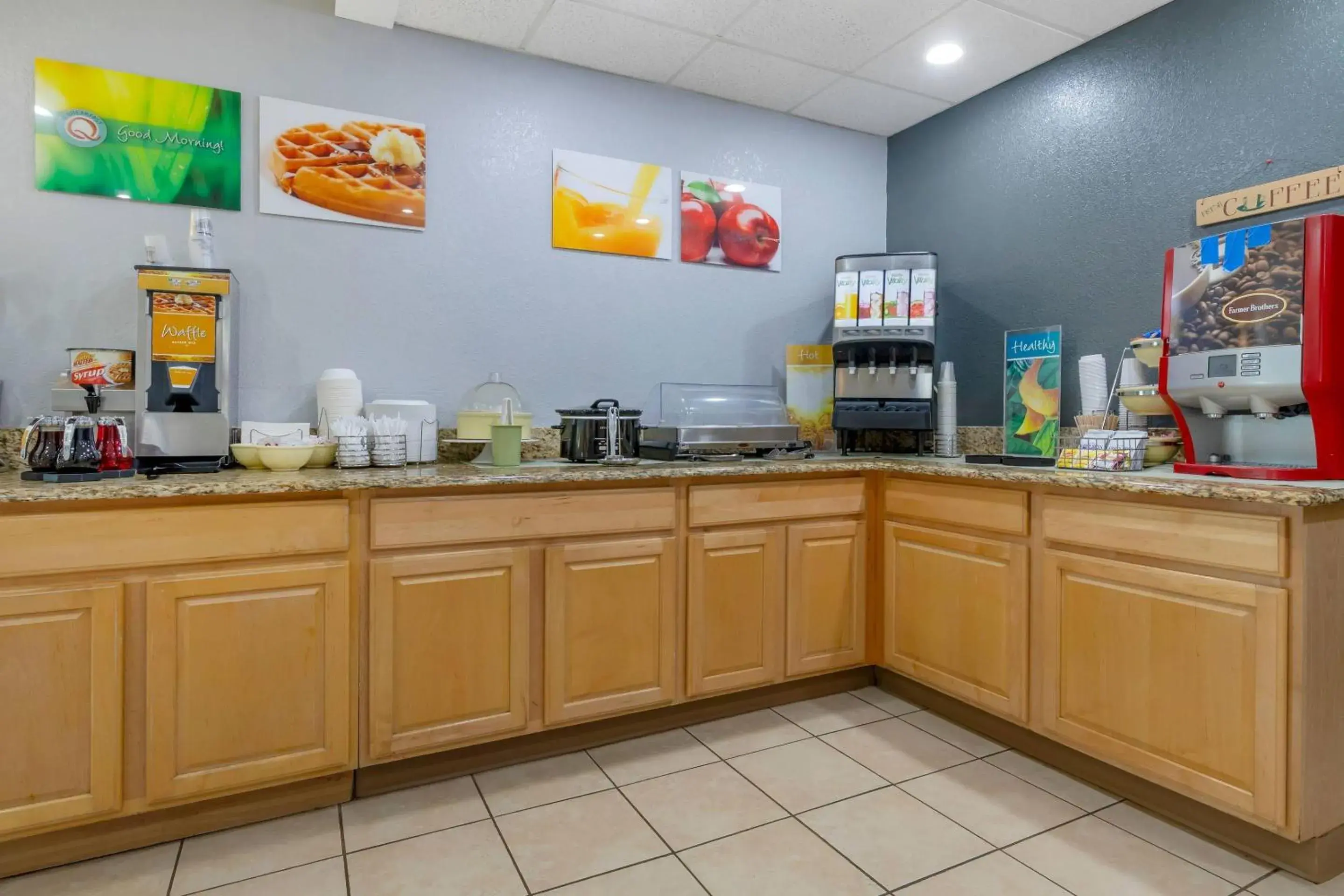 Breakfast in Quality Inn Mauston I-90 Breakfast in Quality Inn Mauston I-90