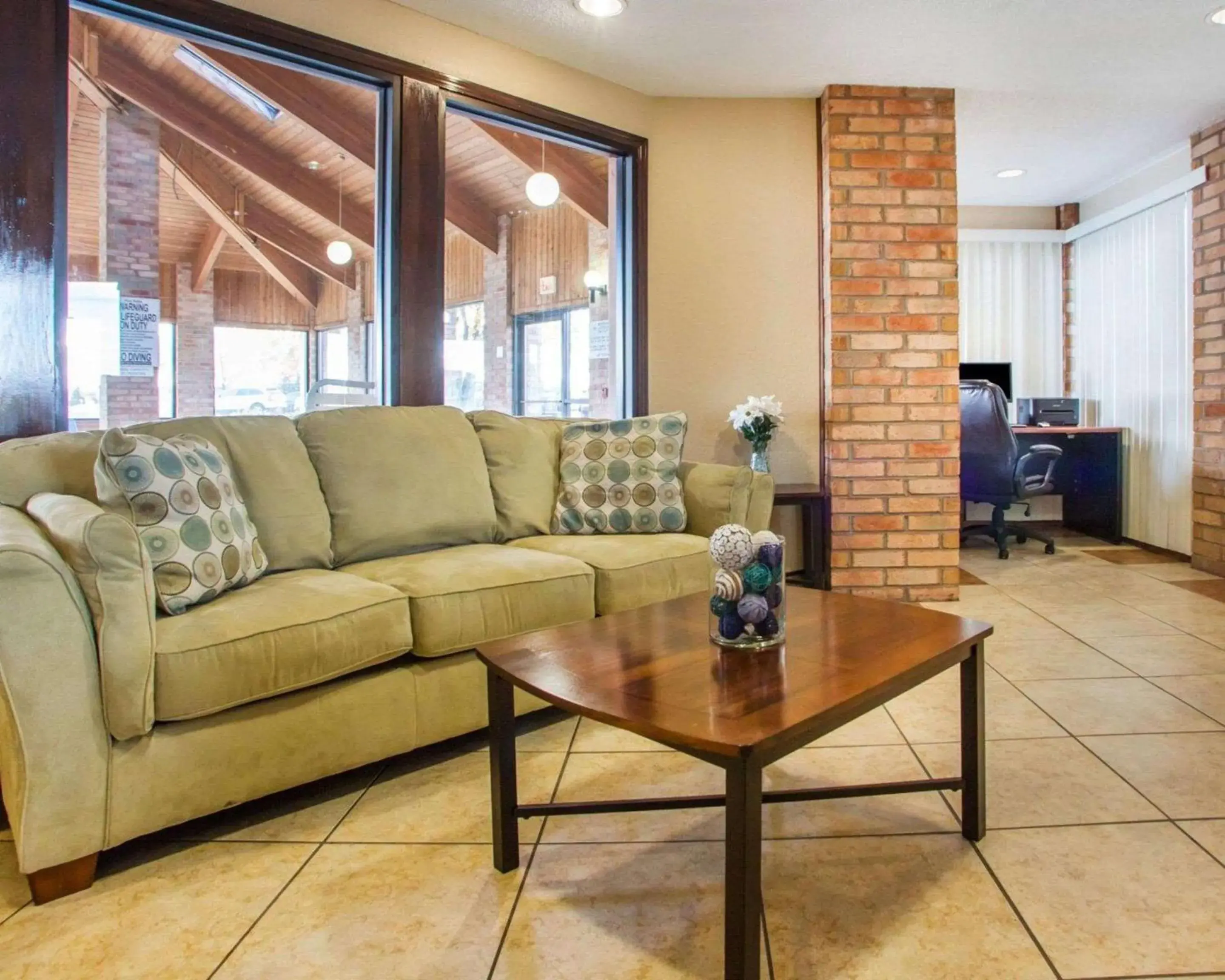 Lobby or reception in Quality Inn & Suites Kimberly - Appleton East Lobby or reception in Quality Inn & Suites Kimberly - Appleton East