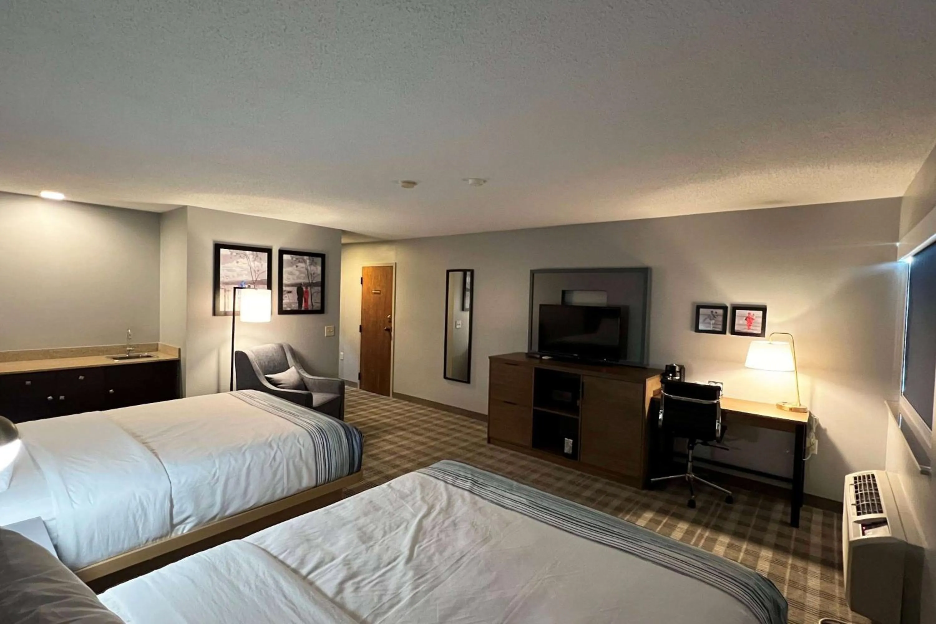Photo of the whole room, Bed in AmericInn by Wyndham Marshfield