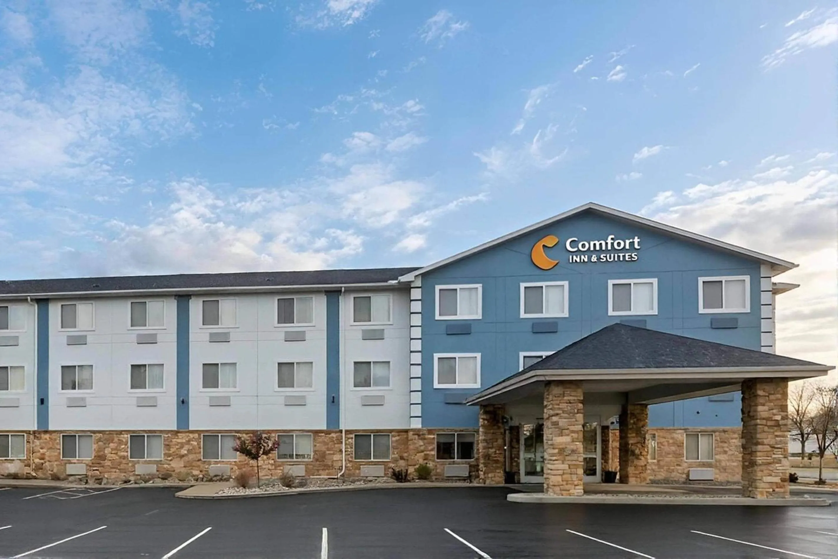 Property building in Comfort Inn & Suites