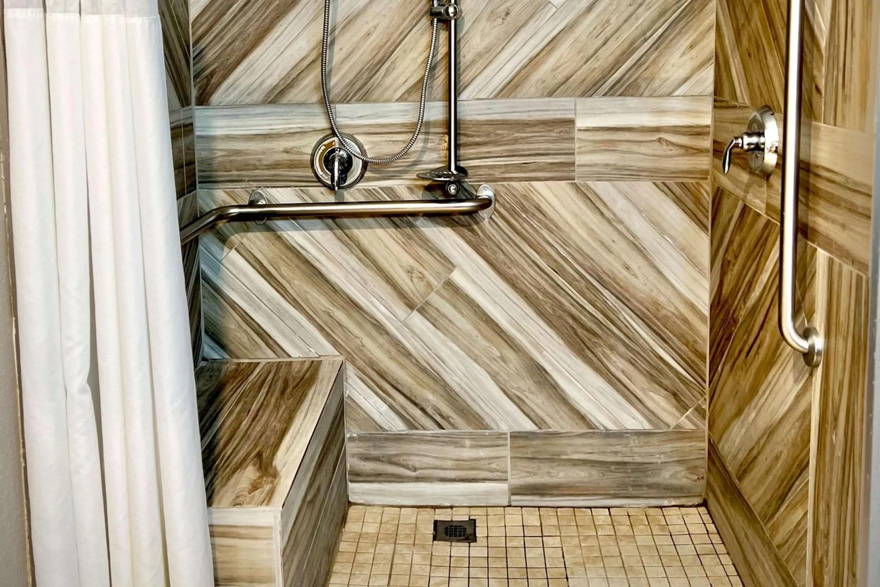 Bedroom in Quality Inn & Suites Wisconsin Dells Downtown - Waterparks Area