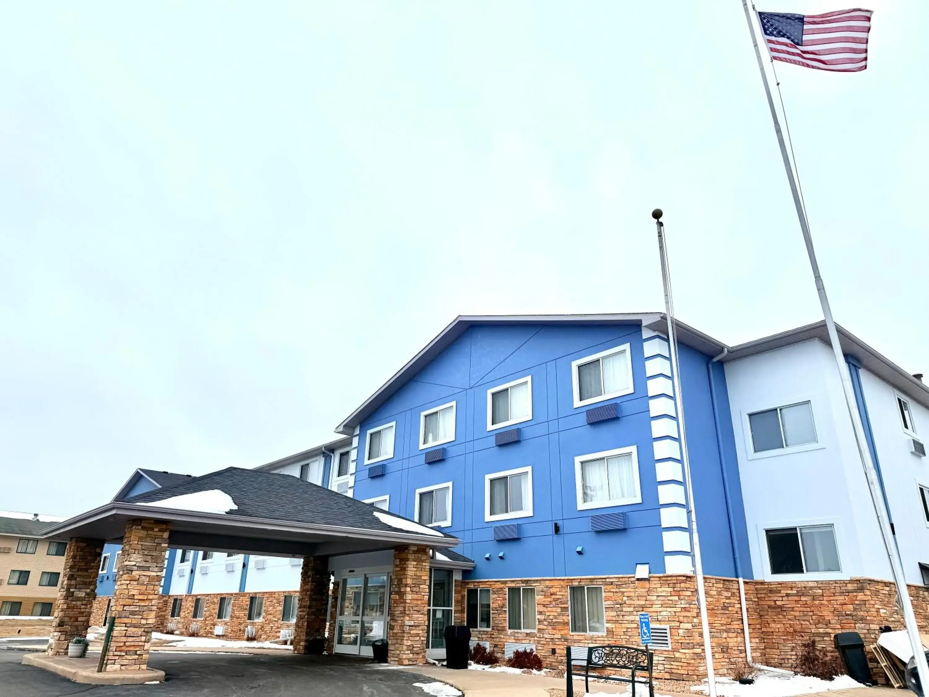 Quality Inn & Suites Wisconsin Dells Downtown - Waterparks Area Newly renovated 2026 Quality Inn & Suites Wisconsin Dells Downtown - Waterparks Area Newly renovated 2026