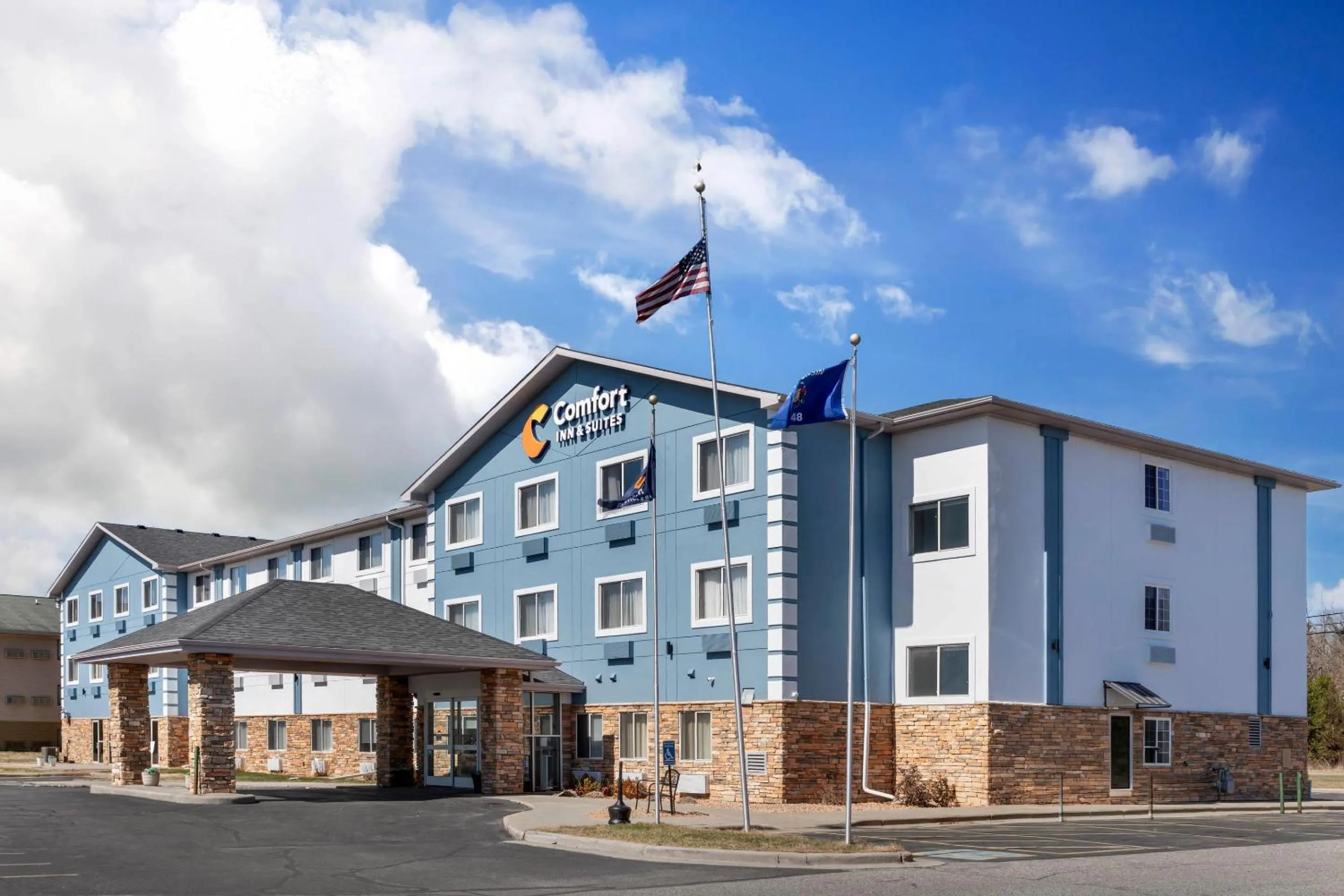 Property building in Comfort Inn & Suites