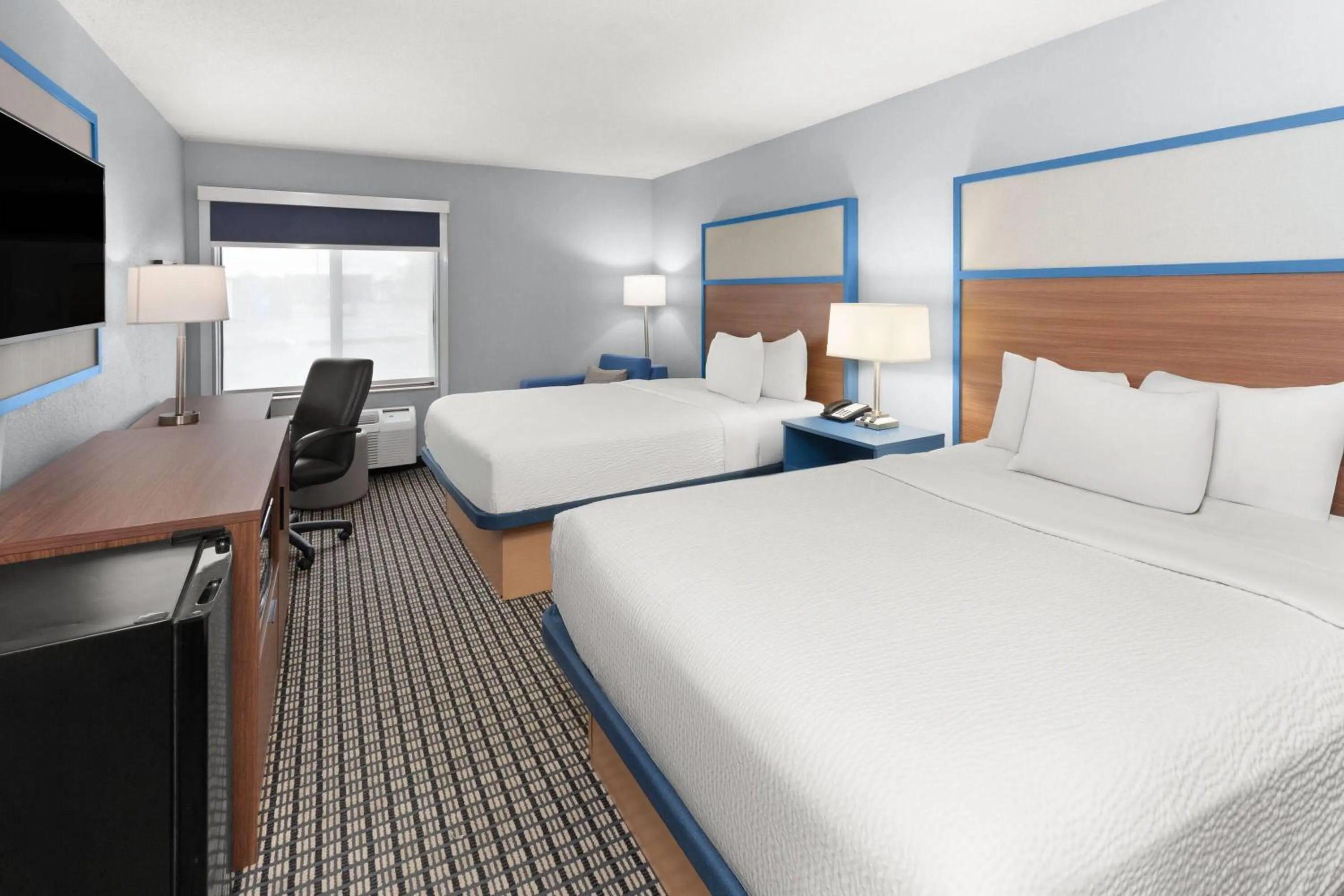 Photo of the whole room, Bed in AmericInn by Wyndham Reedsburg