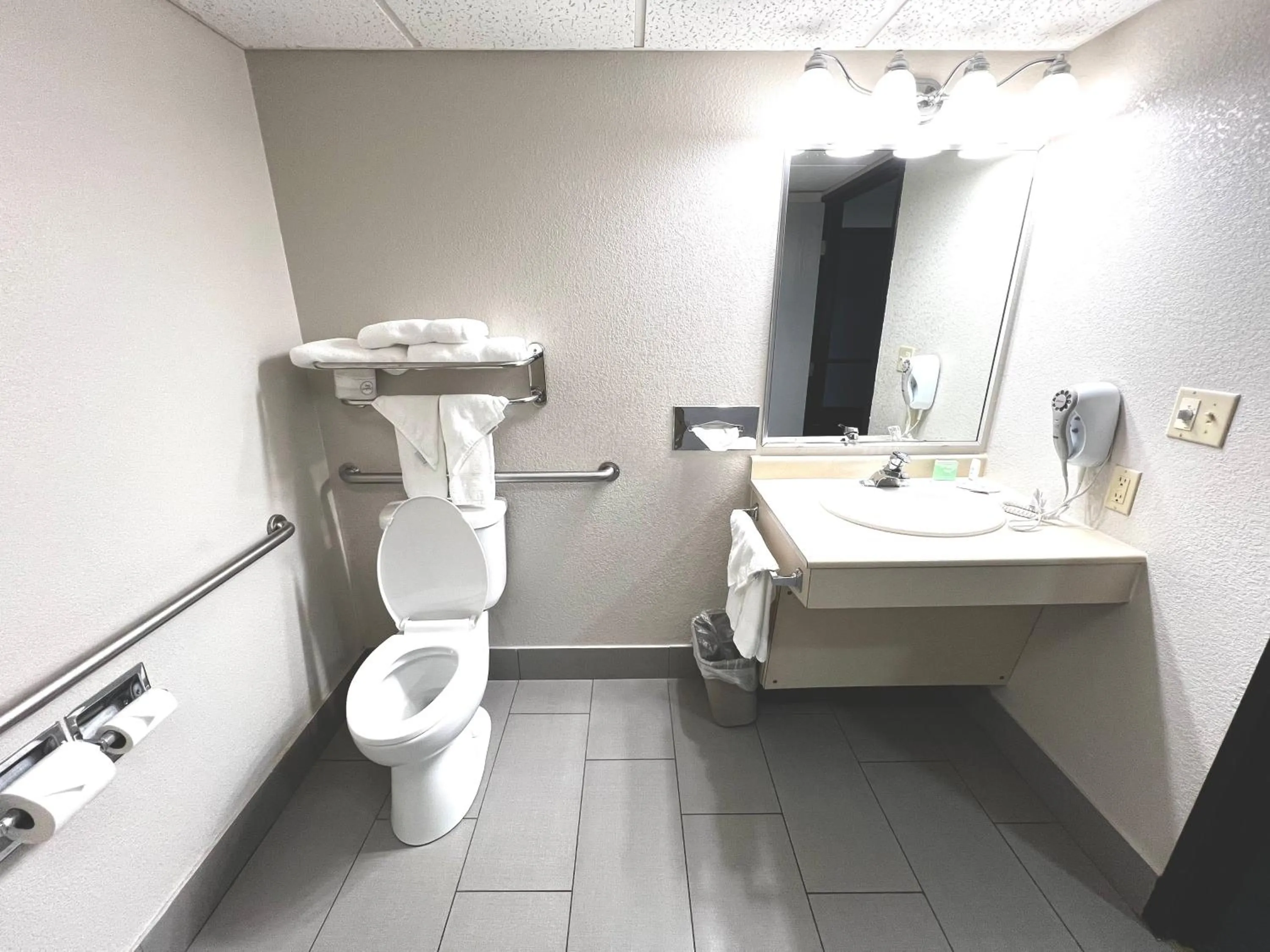 Baymont by Wyndham Marinette