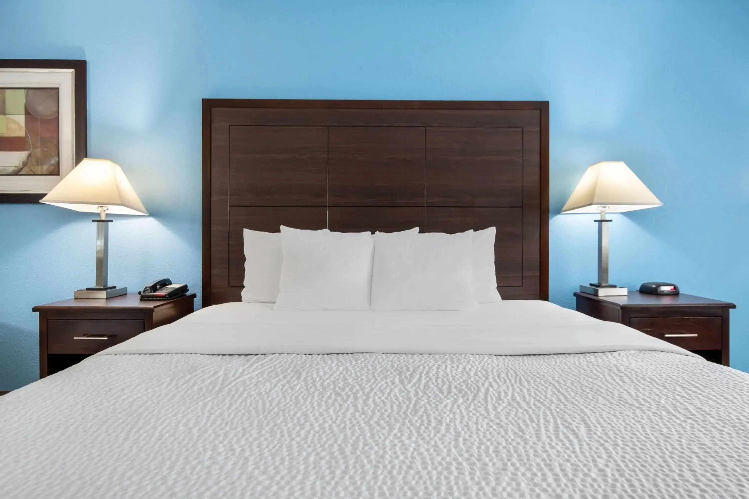 King Studio Suite - Non-Smoking in Baymont by Wyndham Marinette King Studio Suite - Non-Smoking in Baymont by Wyndham Marinette