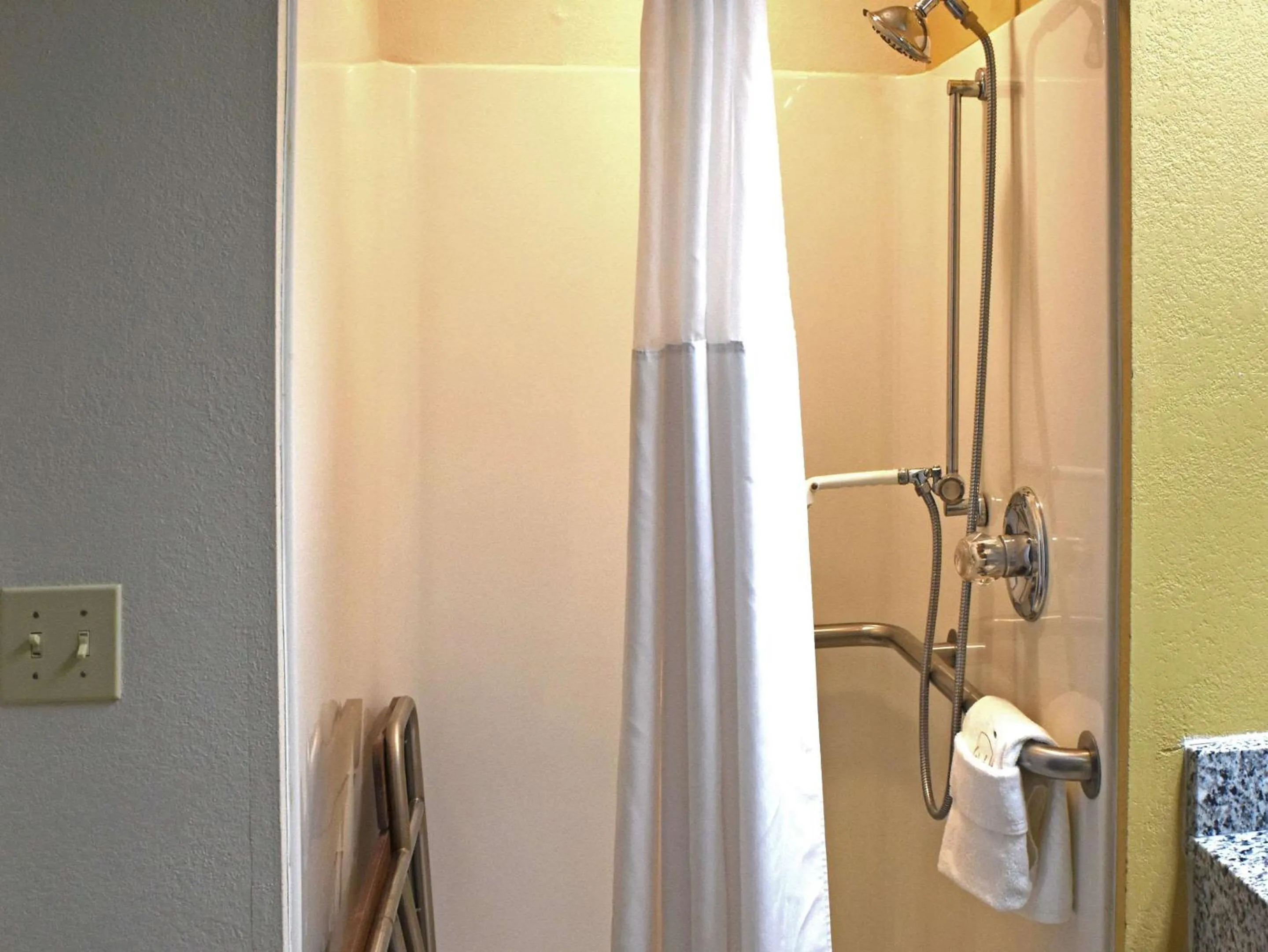 Bathroom in Quality Inn & Suites Kearneysville - Martinsburg