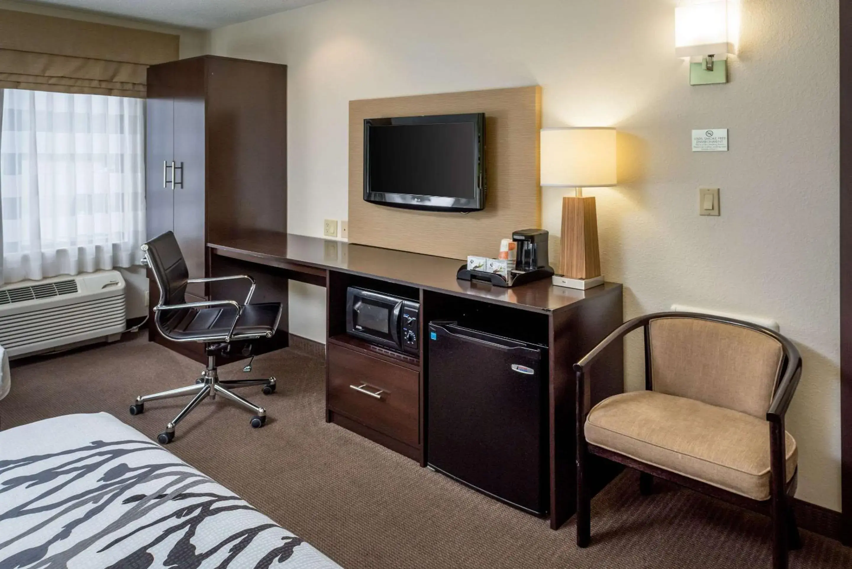 Photo of the whole room, Bed in Sleep Inn & Suites Cross Lanes - South Charleston Photo of the whole room, Bed in Sleep Inn & Suites Cross Lanes - South Charleston