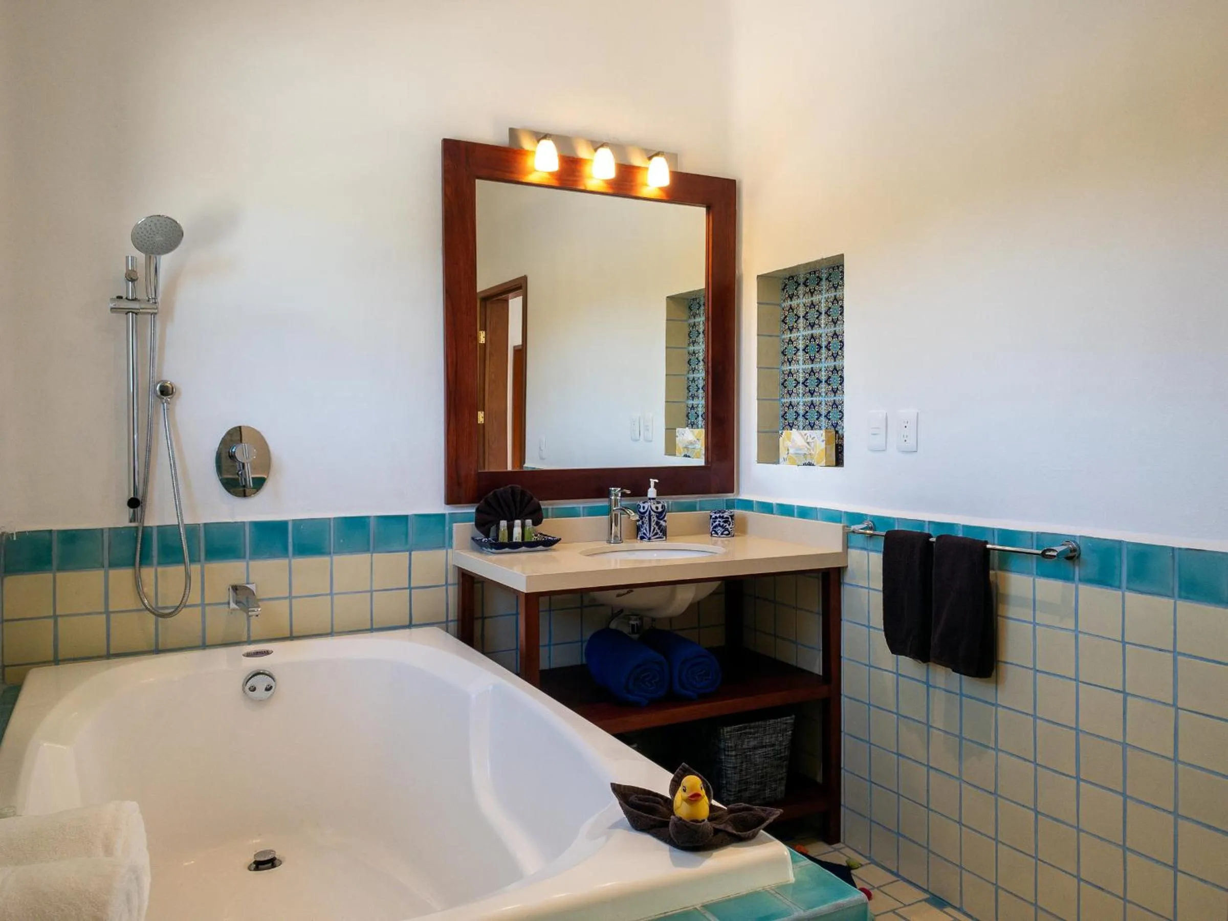 Shower in Casa Zarah - Hacienda Family Home - Pool and 2-Block to Beach