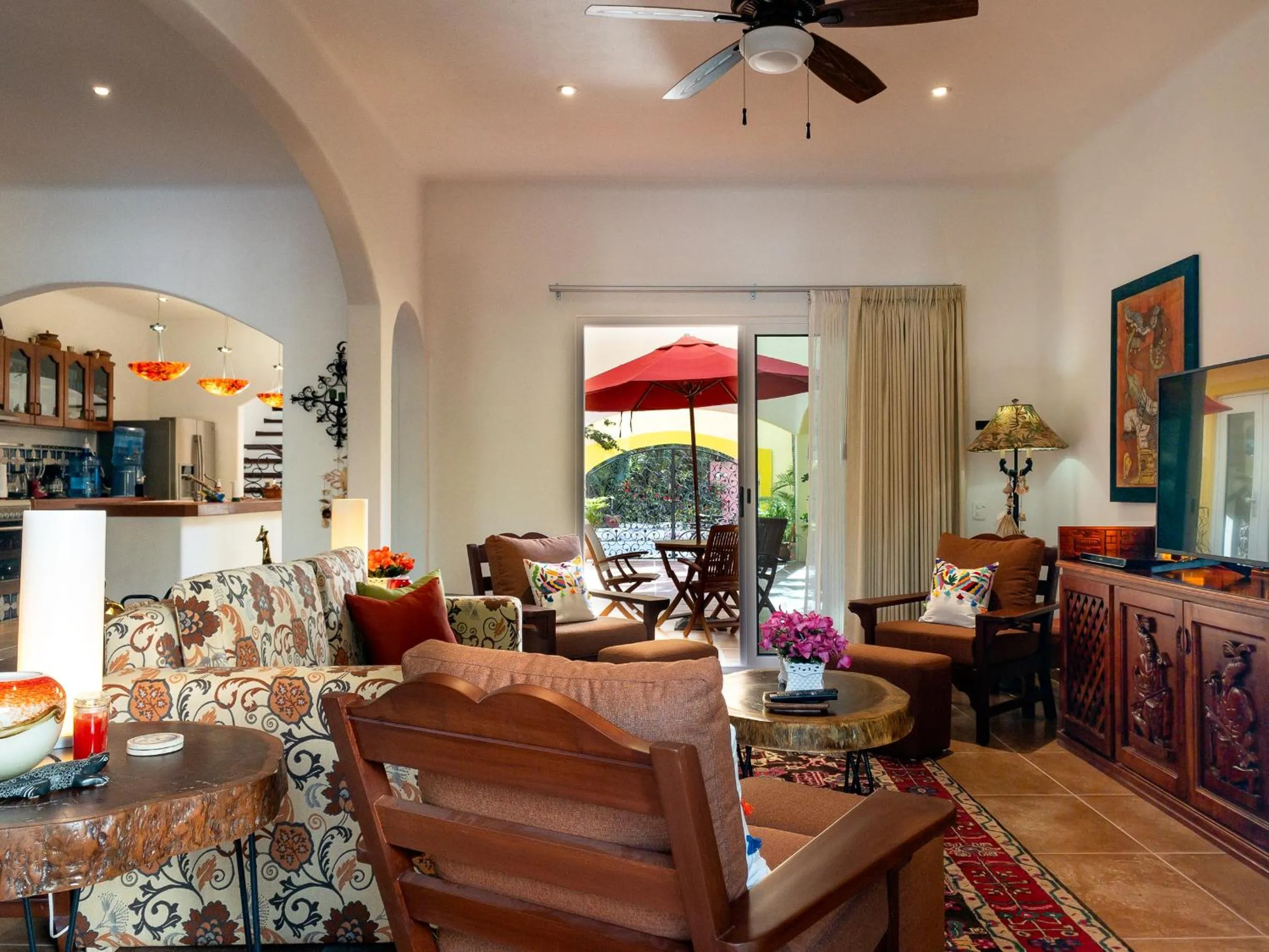 Living room in Casa Zarah - Hacienda Family Home - Pool and 2-Block to Beach