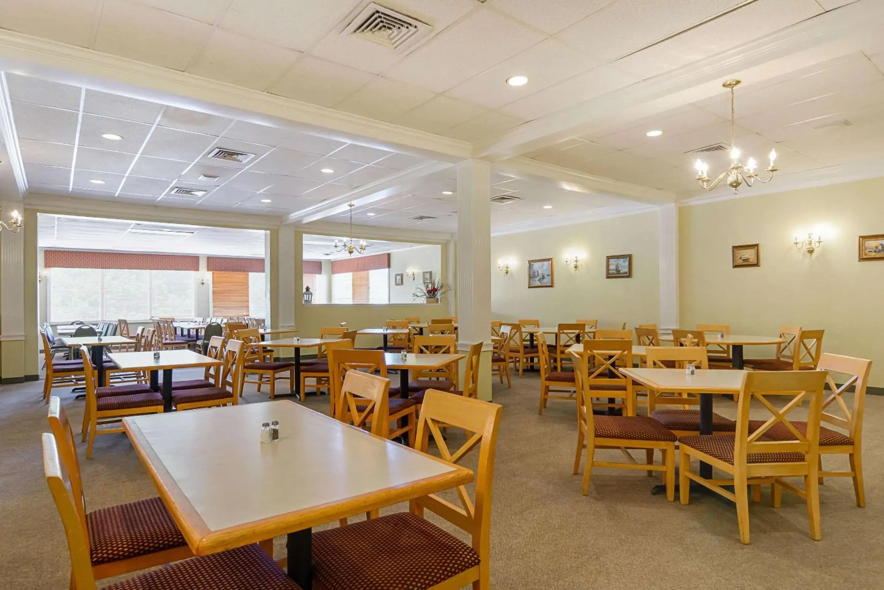 Breakfast in Clarion Inn Harpers Ferry-Charles Town Breakfast in Clarion Inn Harpers Ferry-Charles Town