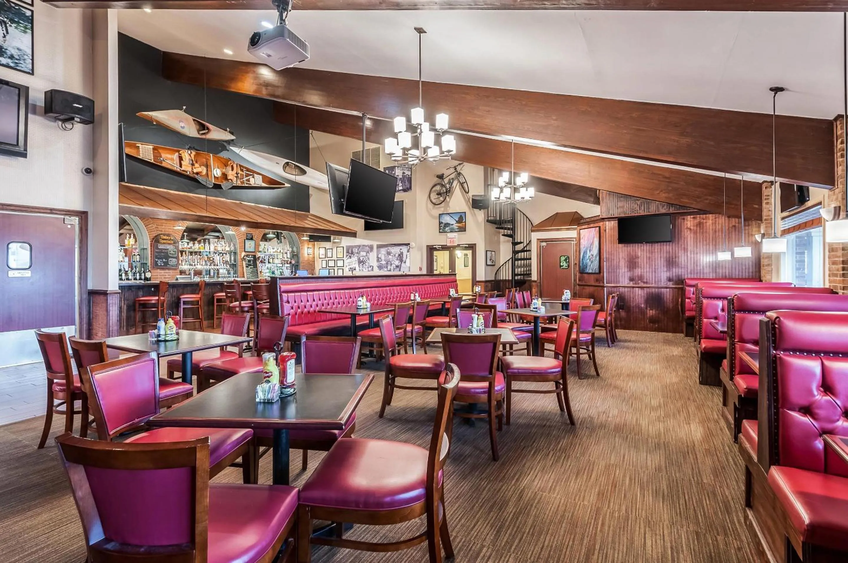 Restaurant/places to eat in Clarion Inn Harpers Ferry-Charles Town