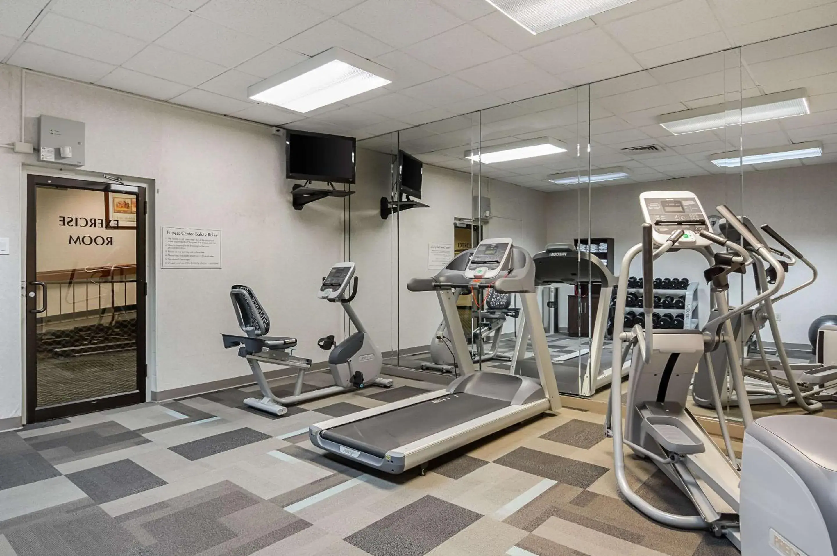 Fitness centre/facilities in Clarion Inn Harpers Ferry-Charles Town Fitness centre/facilities in Clarion Inn Harpers Ferry-Charles Town
