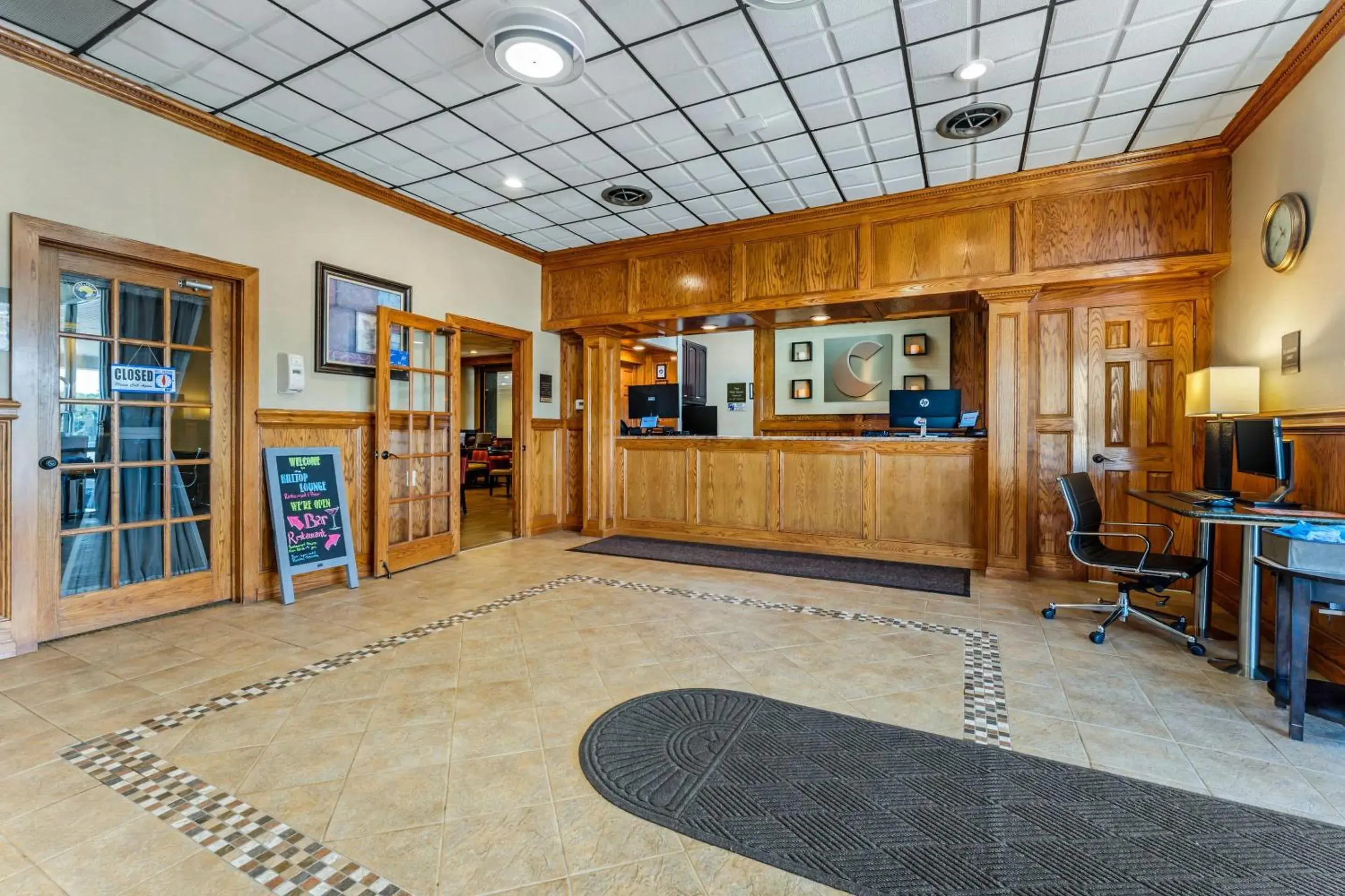 Comfort Inn & Suites Triadelphia - Wheeling Comfort Inn & Suites Triadelphia - Wheeling