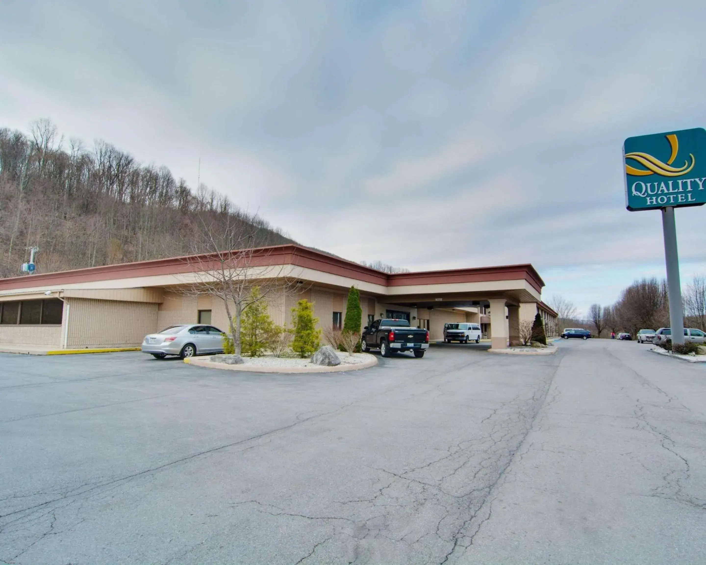 Property building in Quality Hotel and Conference Center Bluefield Property building in Quality Hotel and Conference Center Bluefield