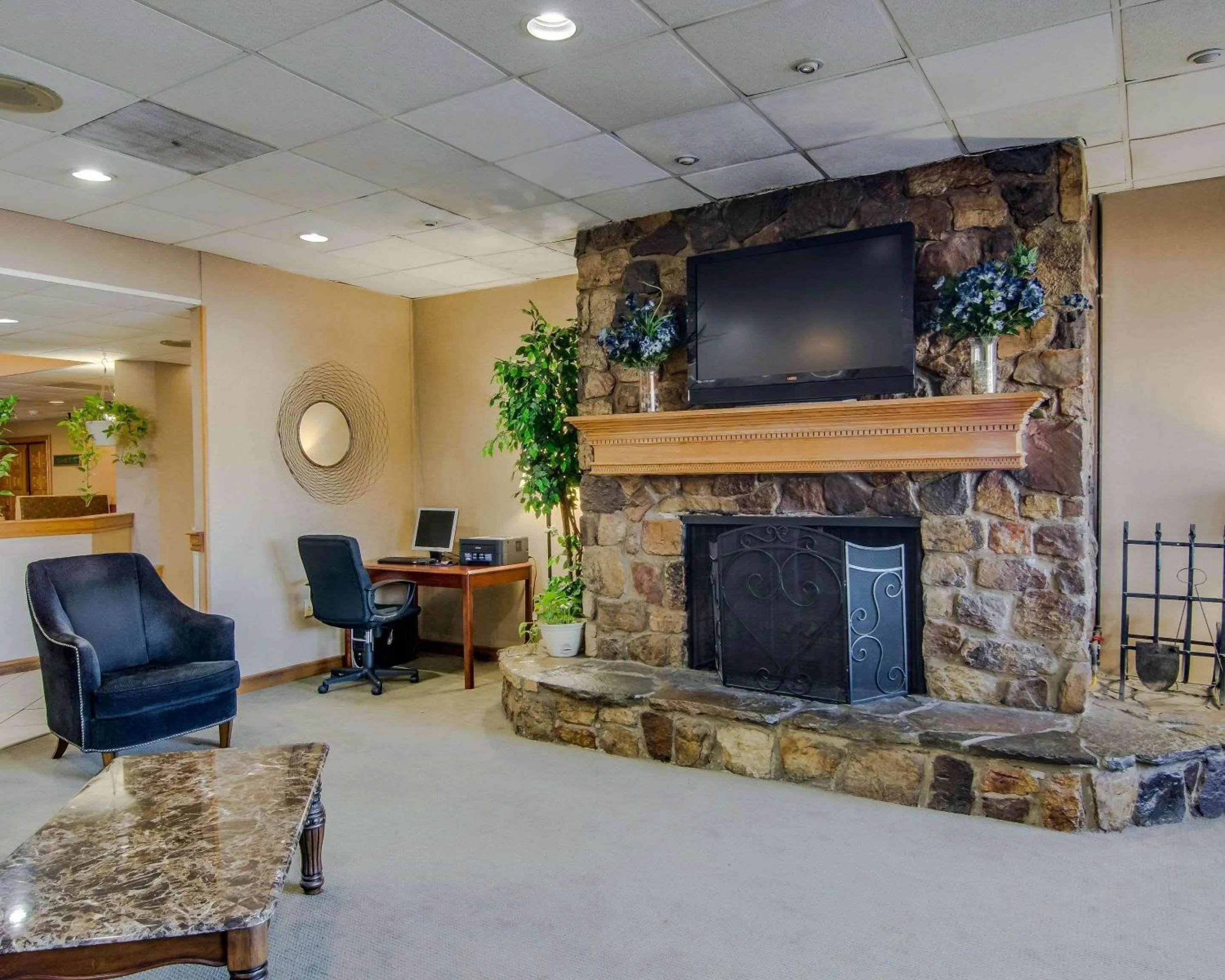Lobby or reception in Quality Hotel and Conference Center Bluefield