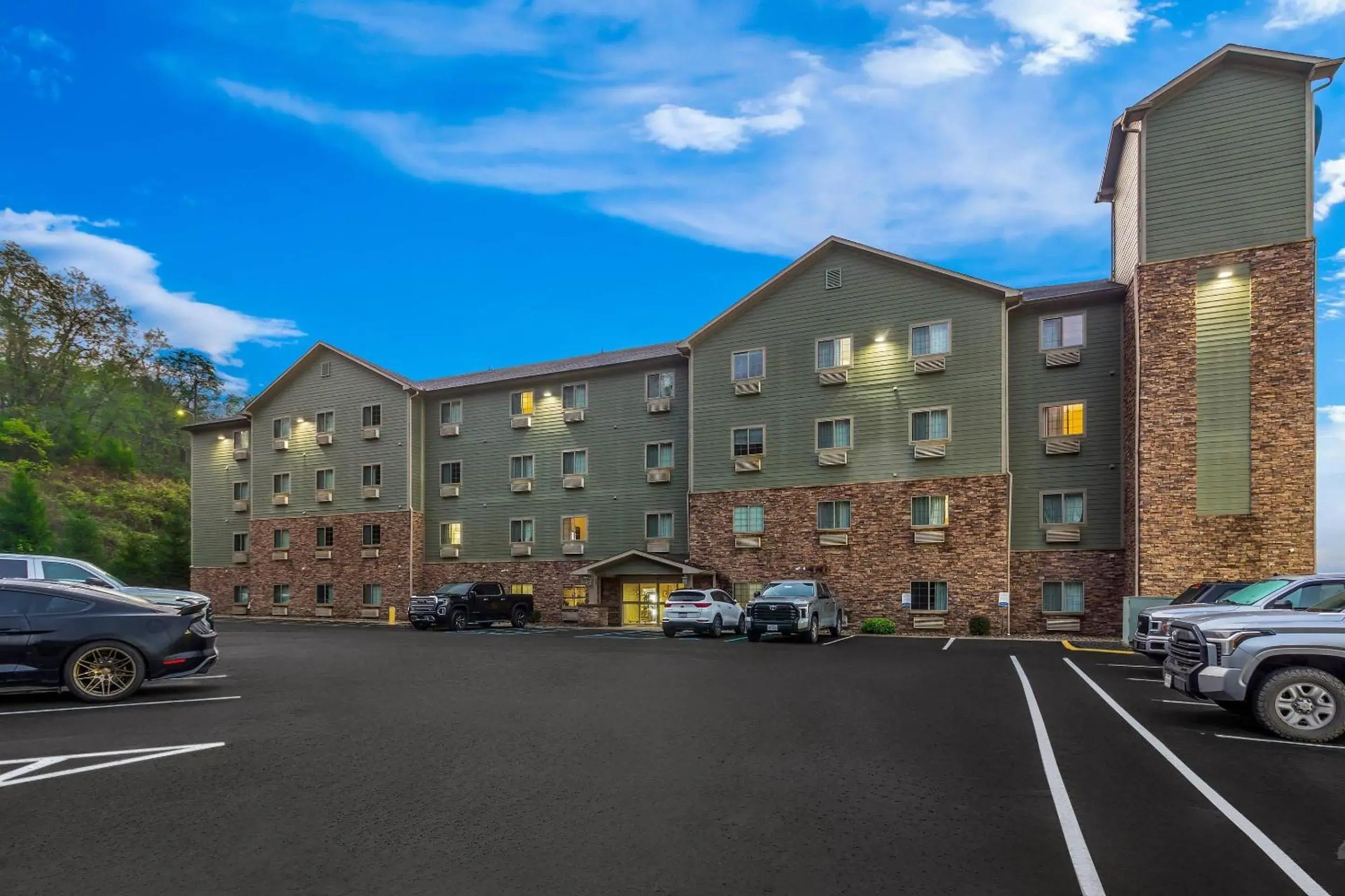 Property building in Suburban Studios Morgantown Property building in Suburban Studios Morgantown