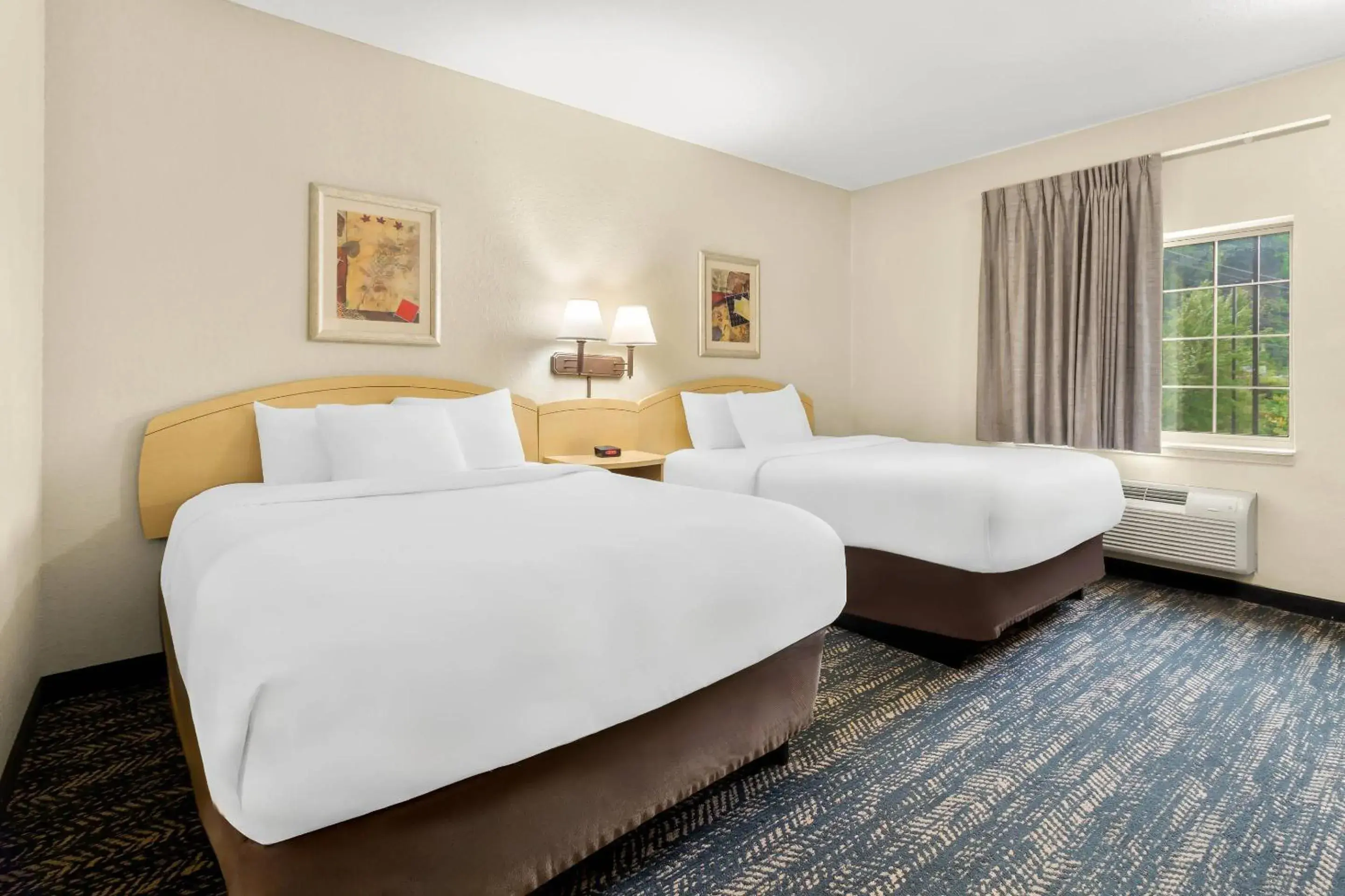 Bedroom, Bed in Suburban Studios Morgantown Bedroom, Bed in Suburban Studios Morgantown