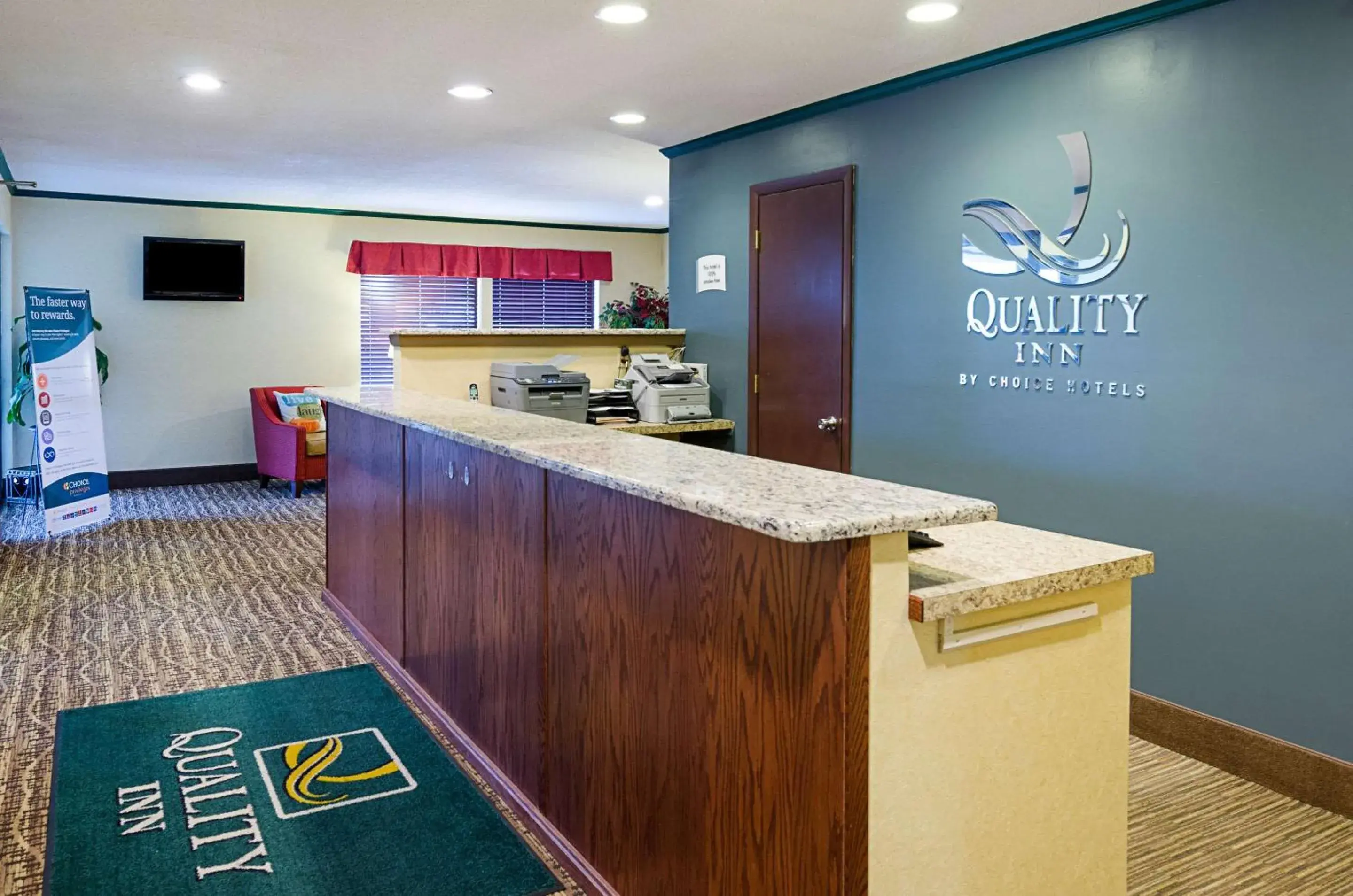 Lobby or reception in Quality Inn Lobby or reception in Quality Inn