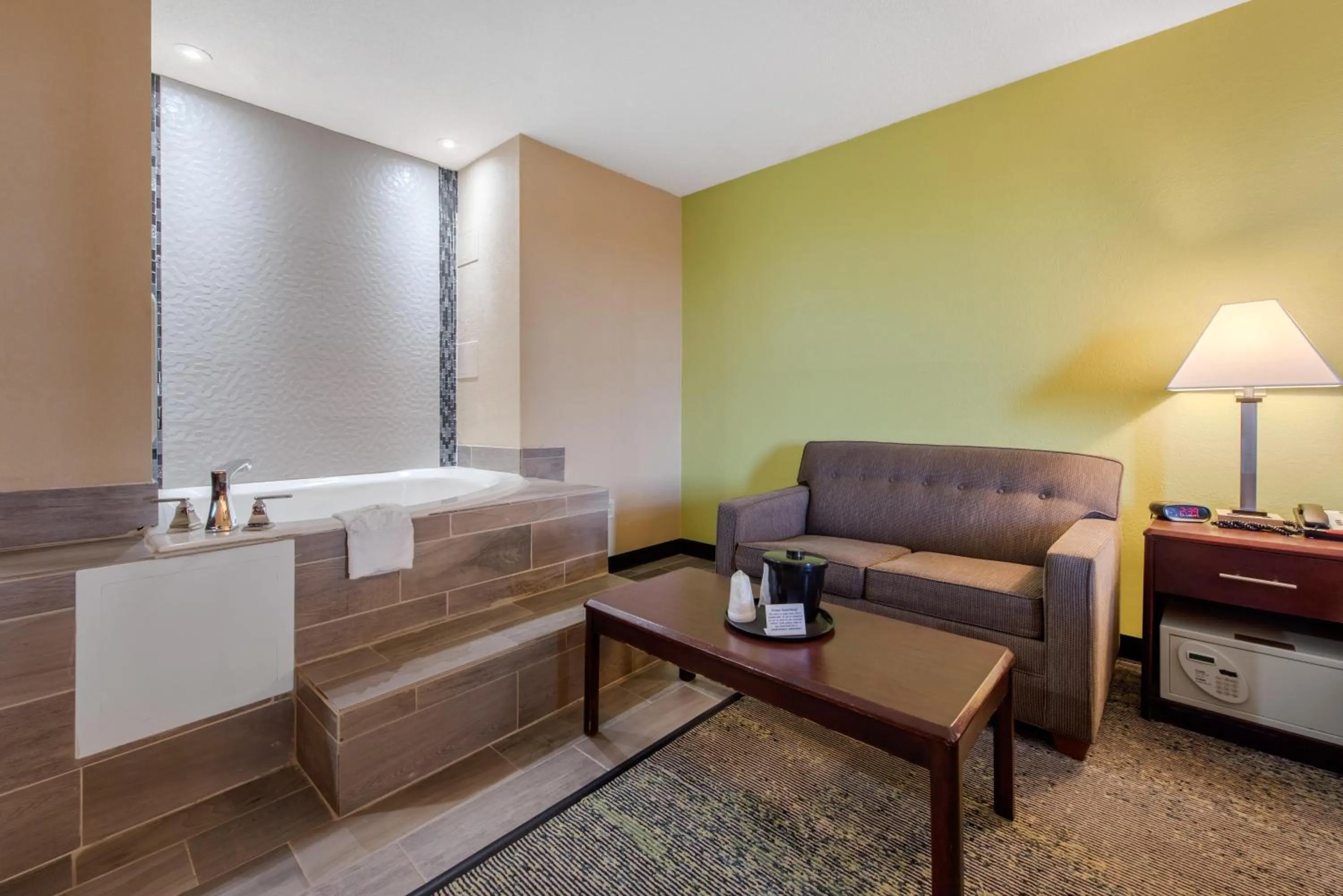 Bathroom in Quality Inn Morgantown