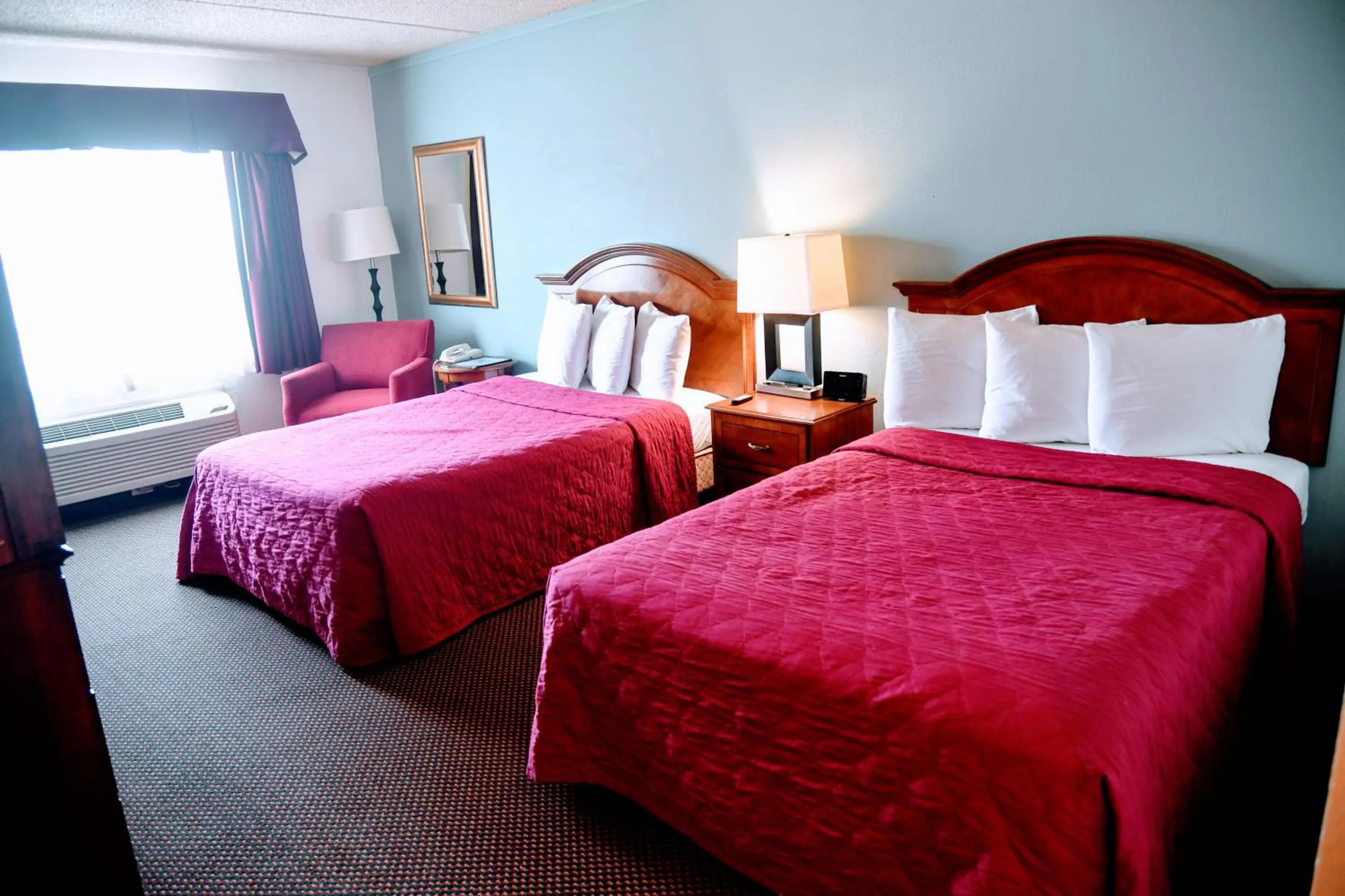 Bed in Douglas Inn and Conference Center