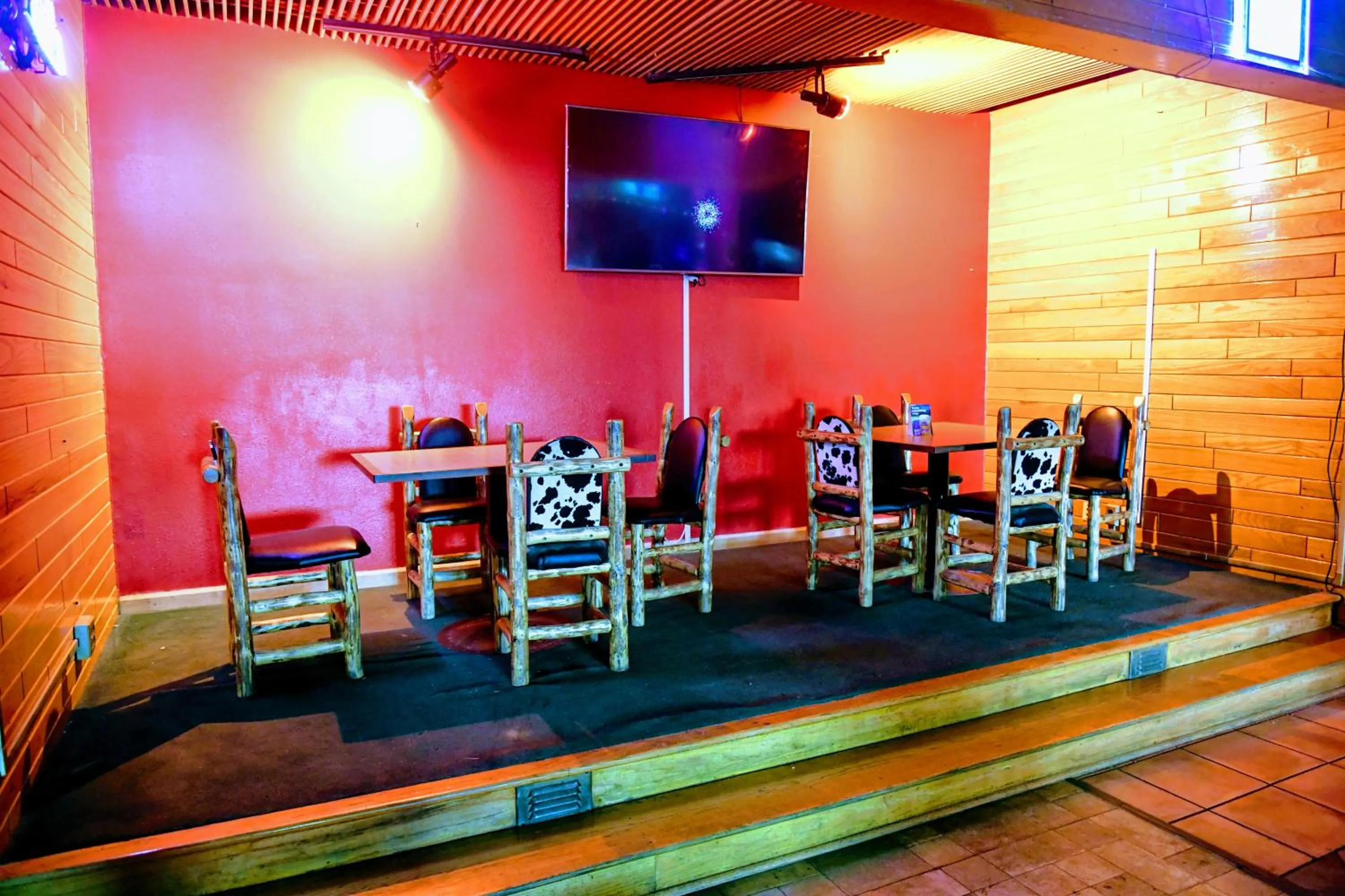 Restaurant/places to eat in Douglas Inn and Conference Center