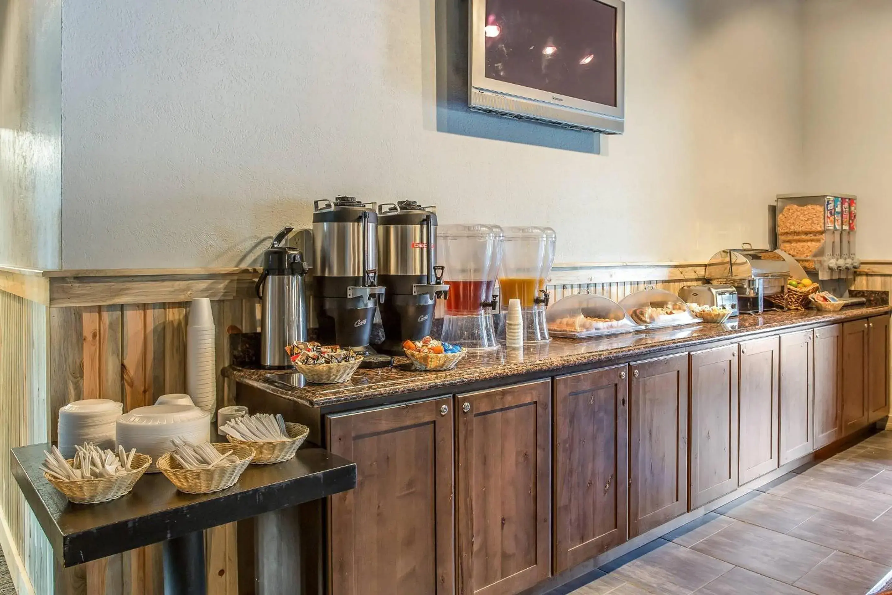 Breakfast in Econo Lodge Rawlins Breakfast in Econo Lodge Rawlins