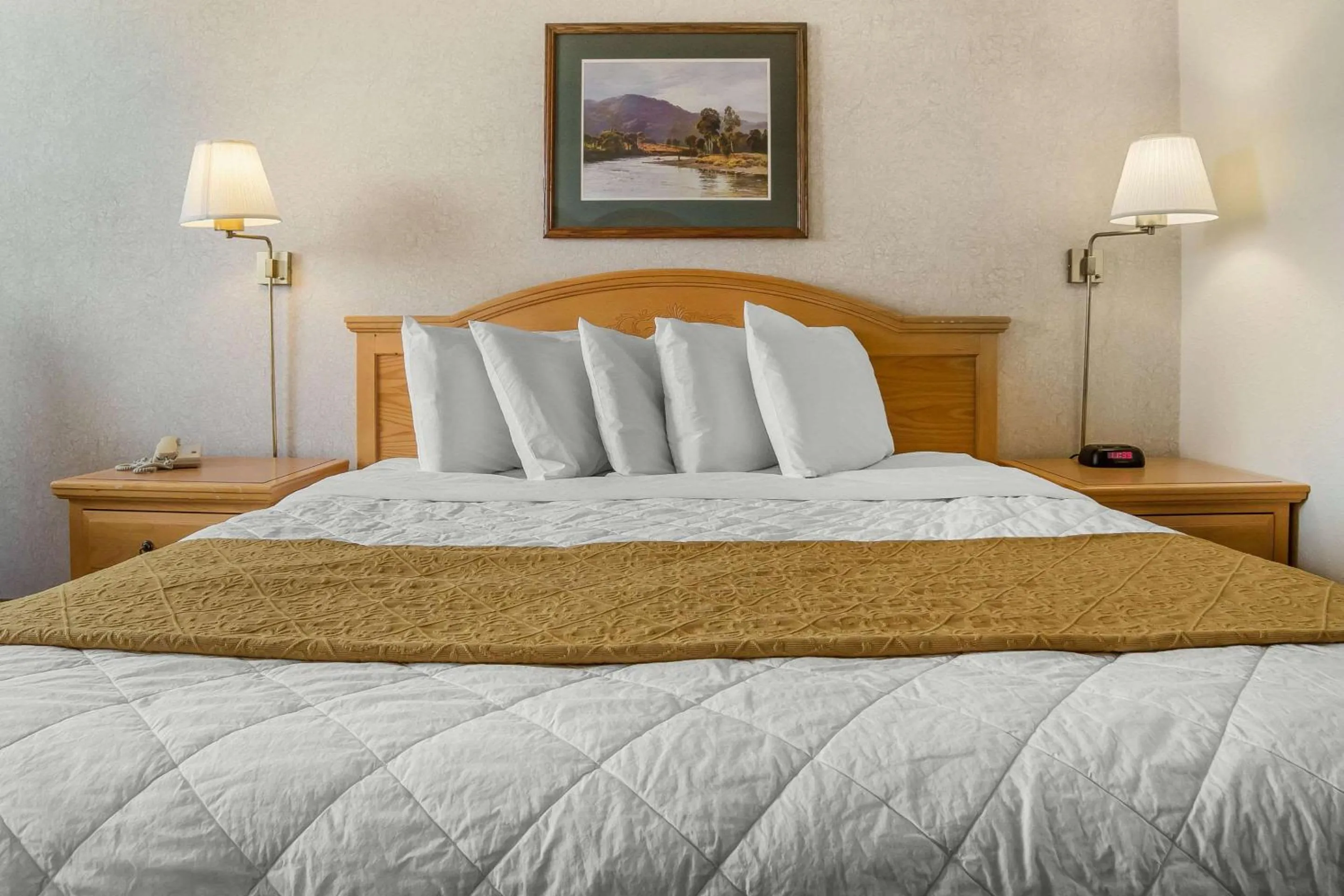 Photo of the whole room, Bed in Econo Lodge Rawlins