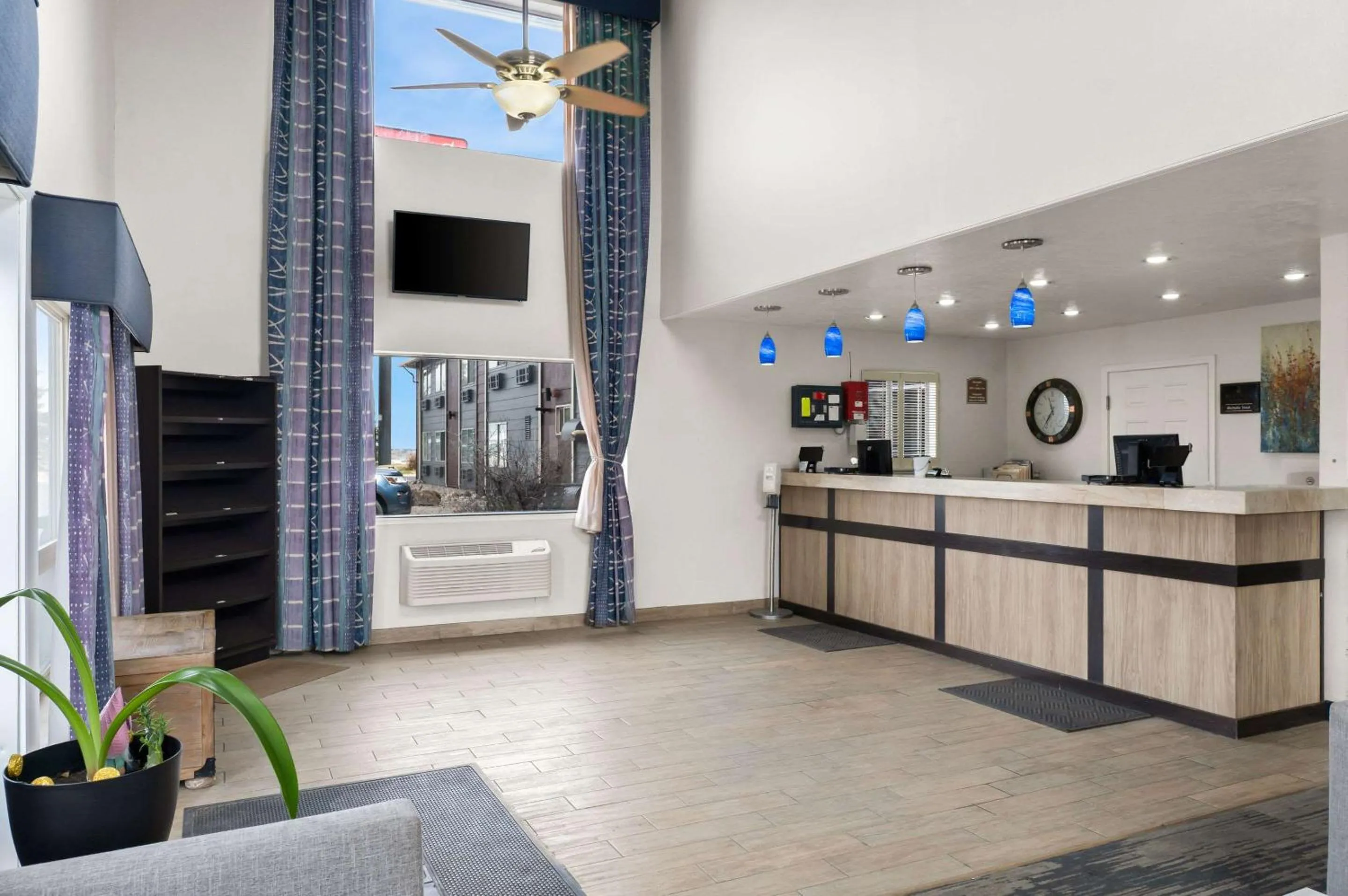 Lobby or reception in Quality Inn Cheyenne I-25 South