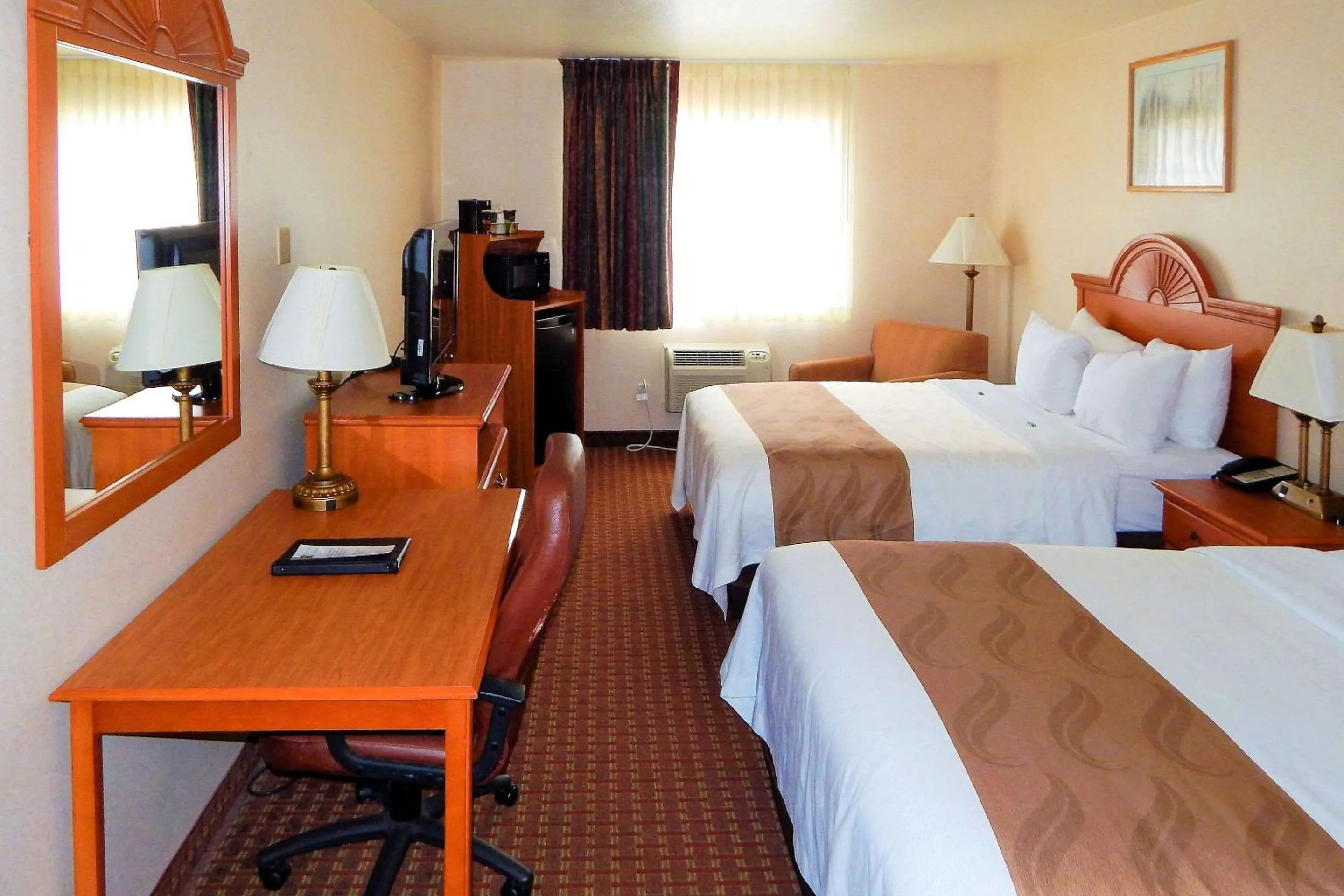 Photo of the whole room in Quality Inn Sheridan