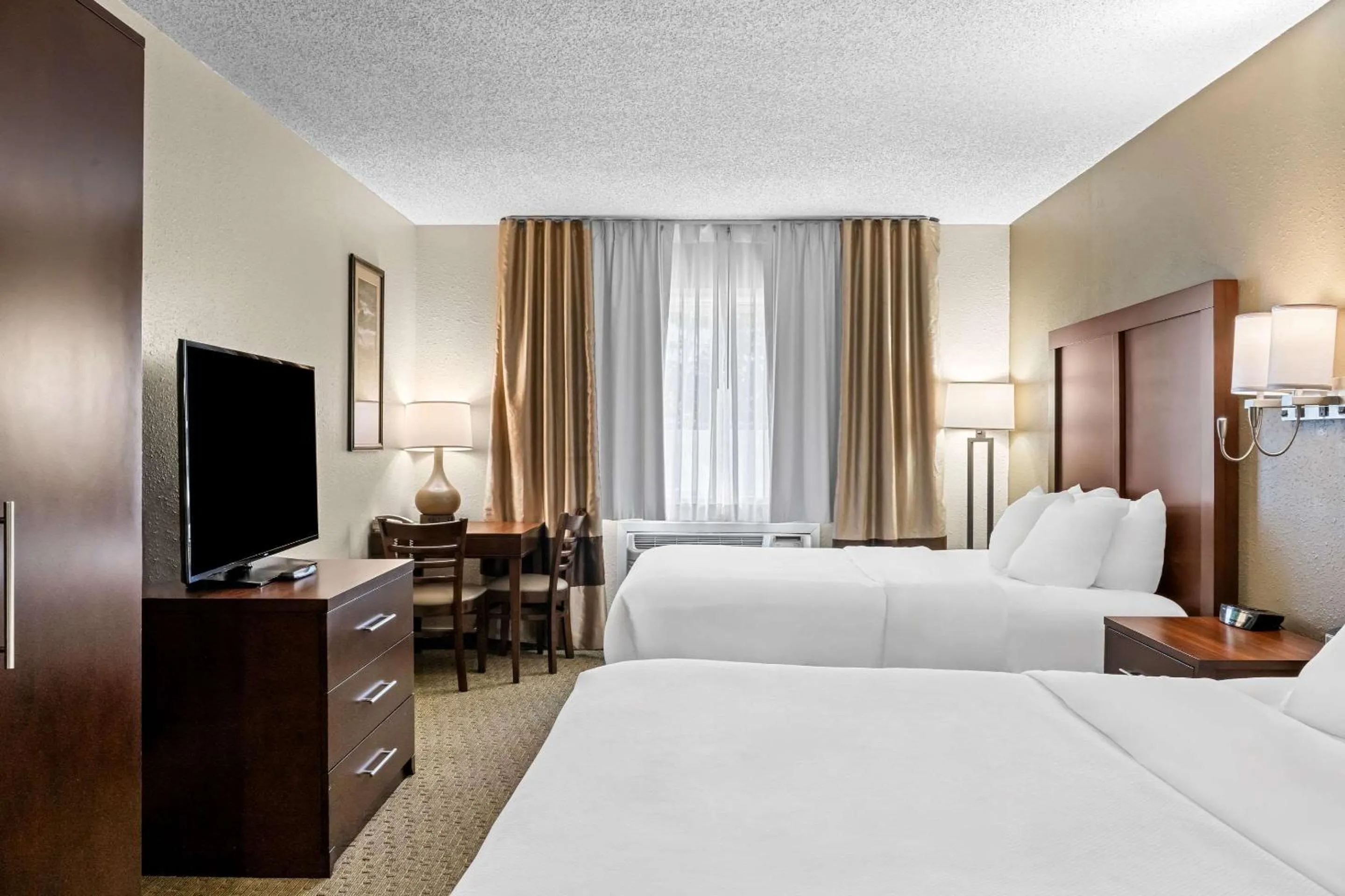 Bedroom, Bed in Comfort Inn Worland Hwy 16 to Yellowstone