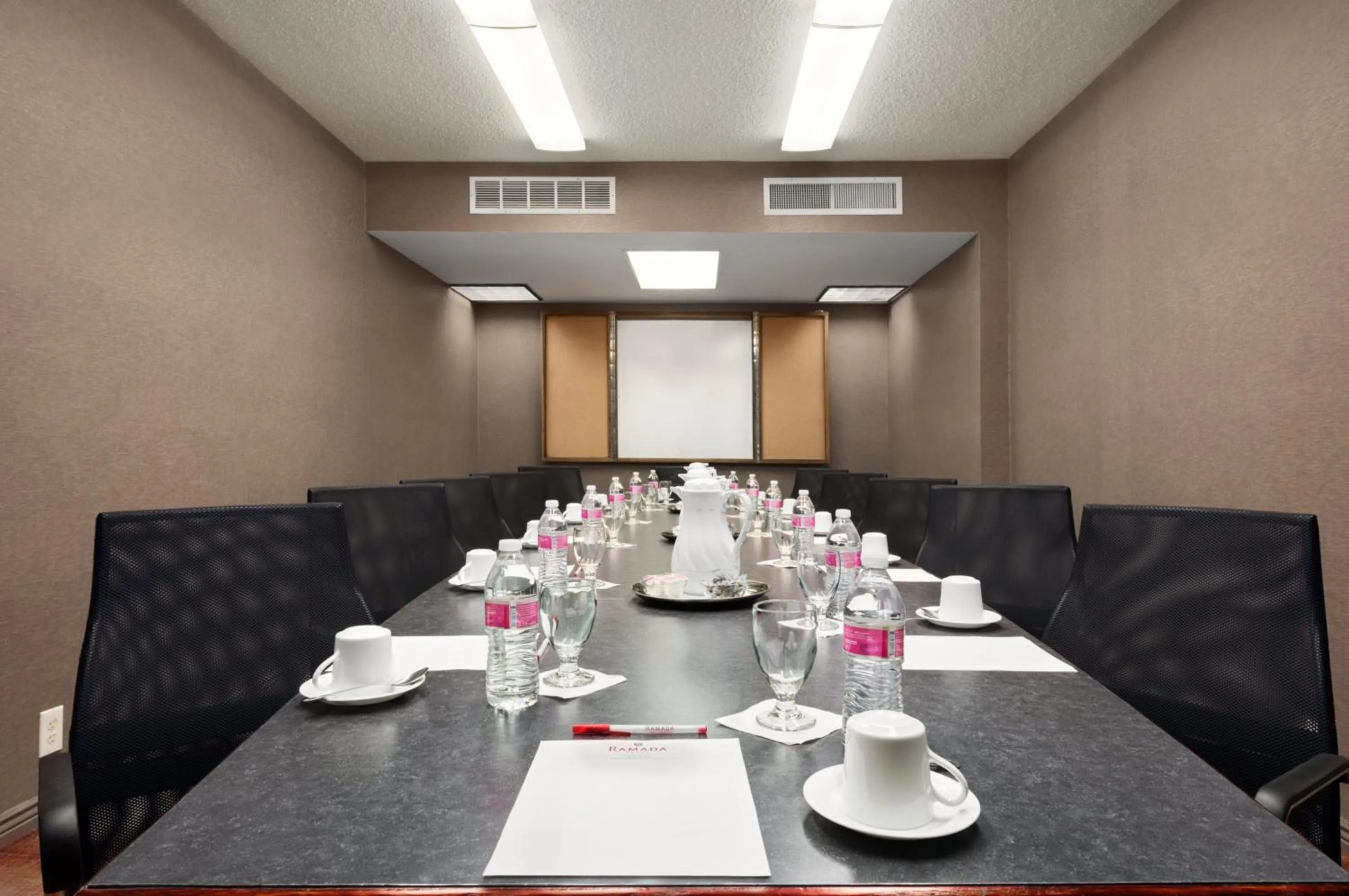 Banquet/Function facilities in Red Lion Hotel Gillette