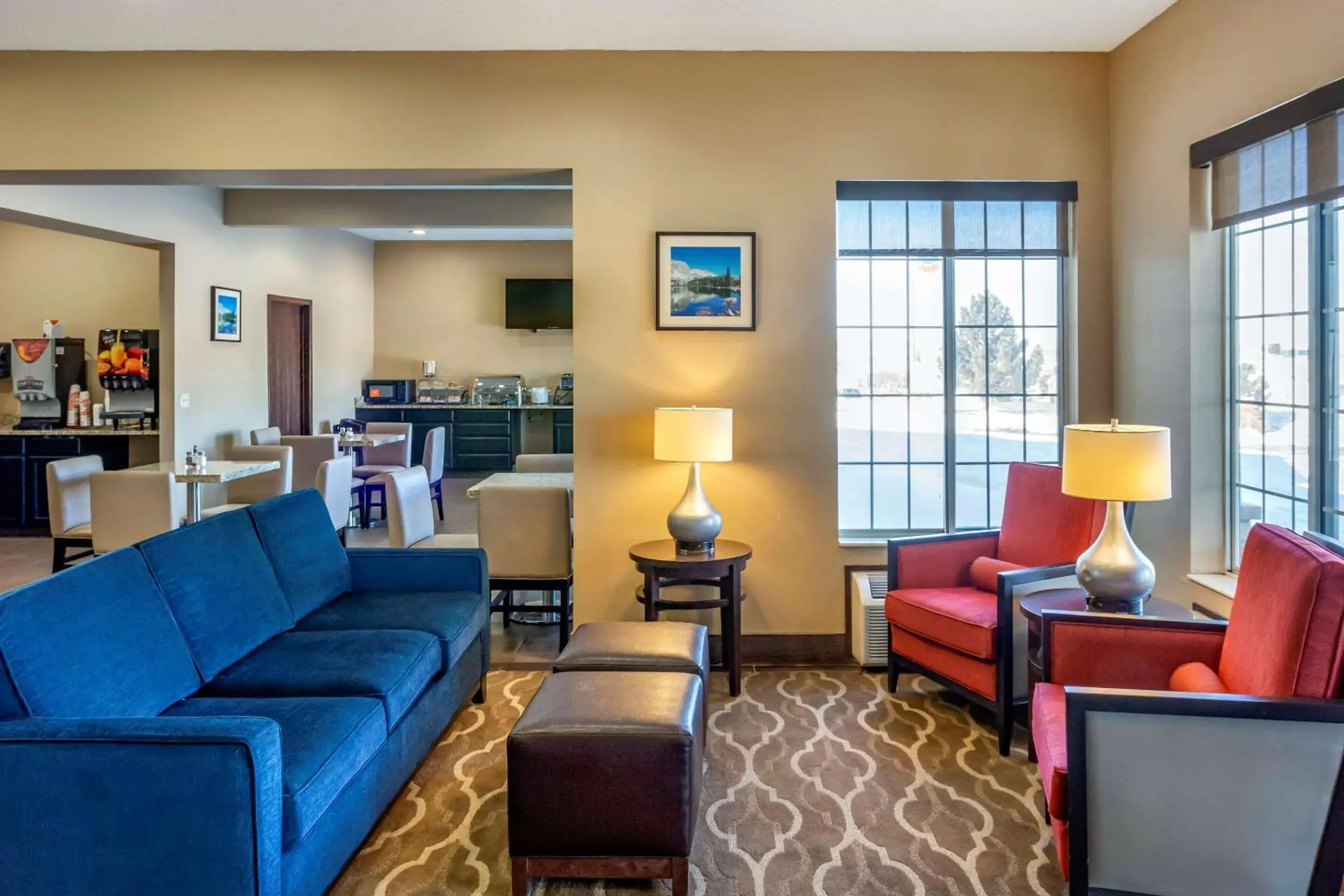 Lobby or reception in Comfort Inn Evanston I-80 Lobby or reception in Comfort Inn Evanston I-80