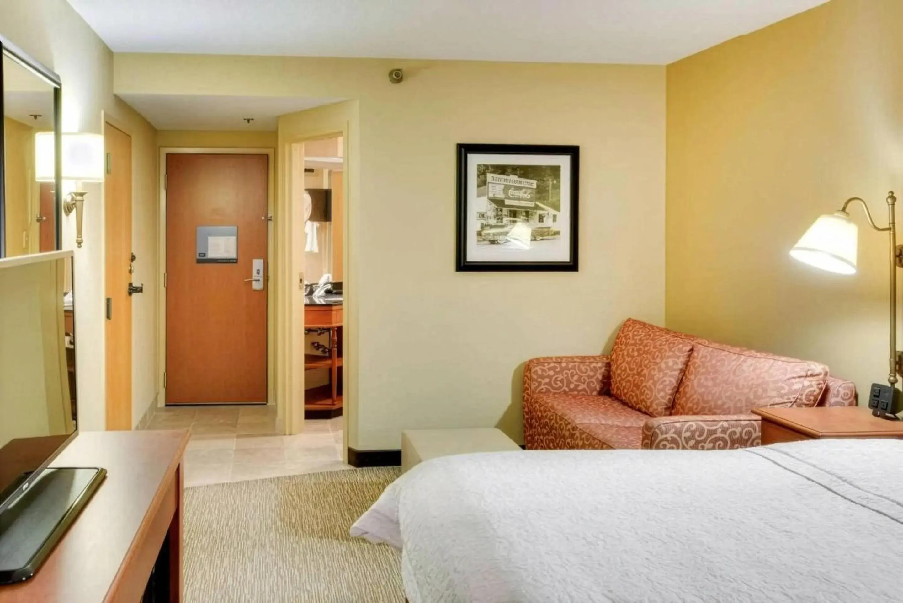 Bedroom, Bed in Pittsburgh Airport Inn and Suites Bedroom, Bed in Pittsburgh Airport Inn and Suites