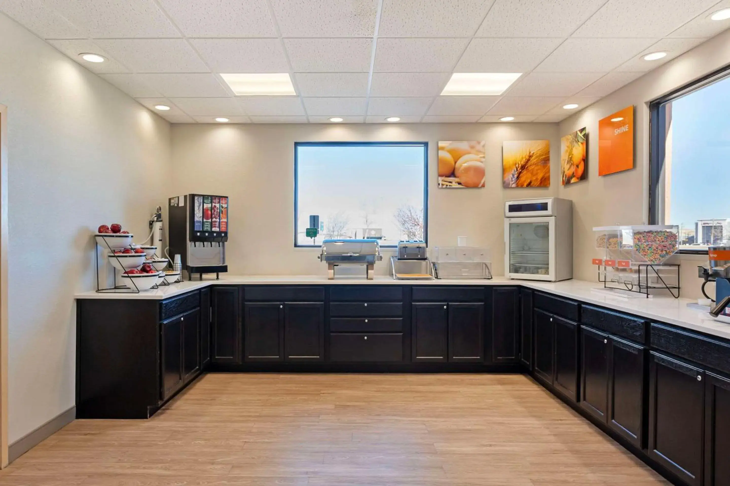 Breakfast in Comfort Inn & Suites Rawlins Breakfast in Comfort Inn & Suites Rawlins