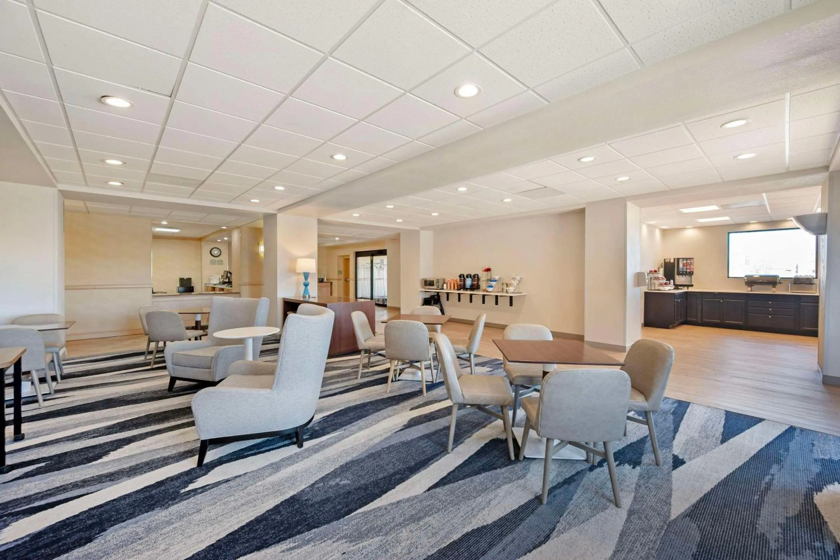 Breakfast in Comfort Inn & Suites Rawlins